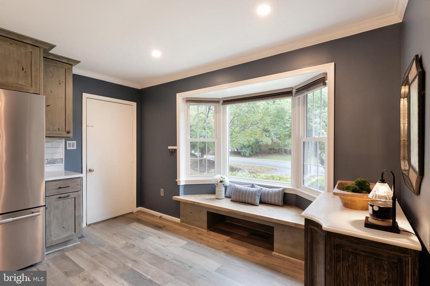 3119 COBB HILL LN, OAKTON, Virginia 22124, 4 Bedrooms Bedrooms, 13 Rooms Rooms,3 BathroomsBathrooms,Residential,For sale,3119 COBB HILL LN,VAFX2274298 MLS # VAFX2274298