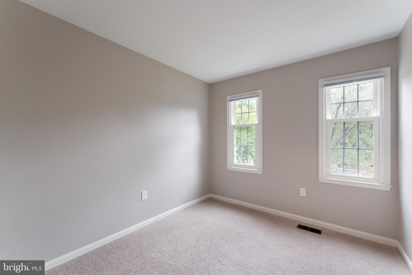 3119 COBB HILL LN, OAKTON, Virginia 22124, 4 Bedrooms Bedrooms, 13 Rooms Rooms,3 BathroomsBathrooms,Residential,For sale,3119 COBB HILL LN,VAFX2274298 MLS # VAFX2274298