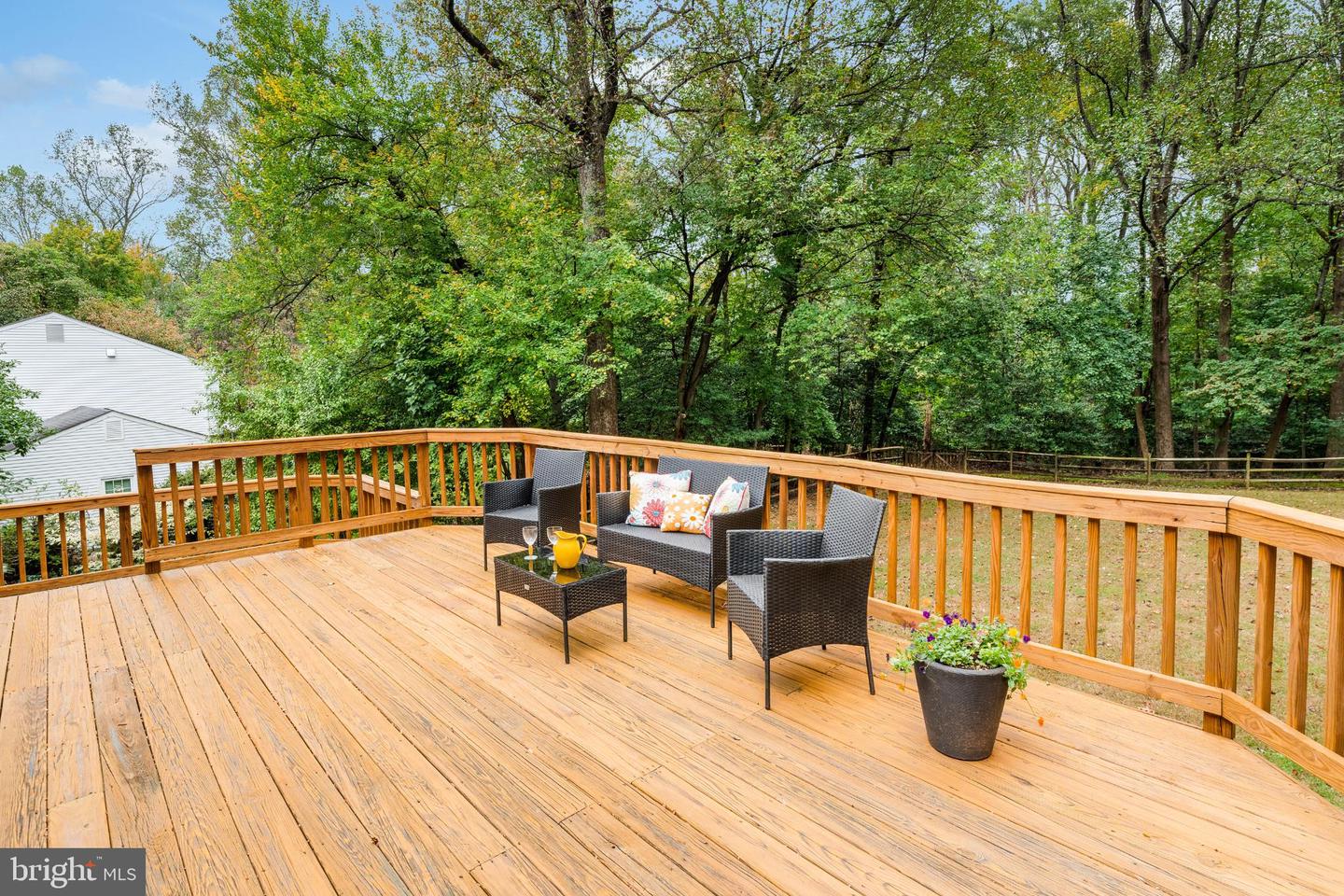 3119 COBB HILL LN, OAKTON, Virginia 22124, 4 Bedrooms Bedrooms, 13 Rooms Rooms,3 BathroomsBathrooms,Residential,For sale,3119 COBB HILL LN,VAFX2274298 MLS # VAFX2274298