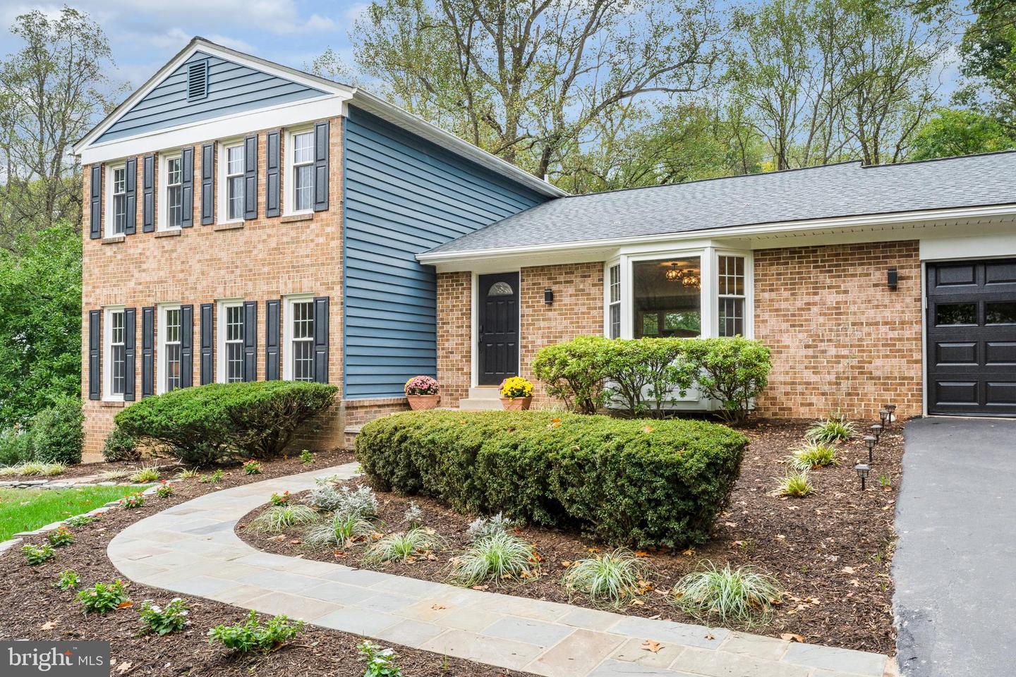 3119 COBB HILL LN, OAKTON, Virginia 22124, 4 Bedrooms Bedrooms, 13 Rooms Rooms,3 BathroomsBathrooms,Residential,For sale,3119 COBB HILL LN,VAFX2274298 MLS # VAFX2274298