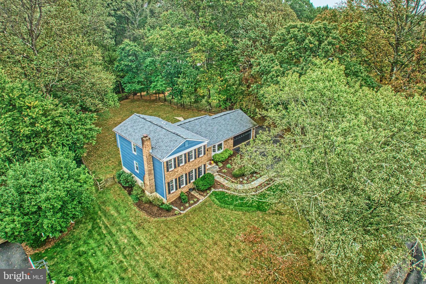 3119 COBB HILL LN, OAKTON, Virginia 22124, 4 Bedrooms Bedrooms, 13 Rooms Rooms,3 BathroomsBathrooms,Residential,For sale,3119 COBB HILL LN,VAFX2274298 MLS # VAFX2274298