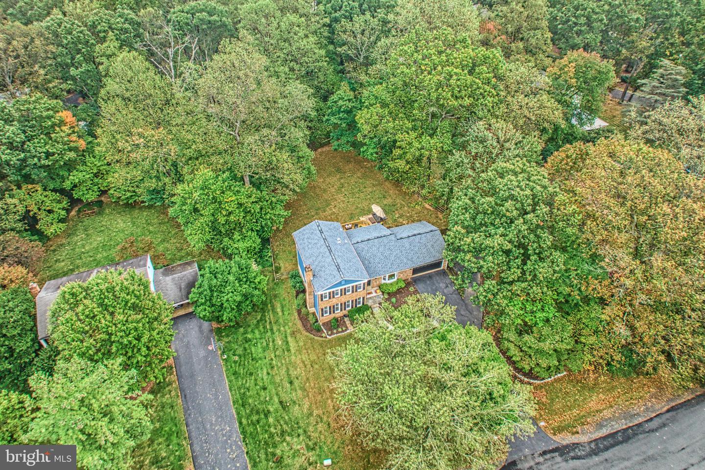 3119 COBB HILL LN, OAKTON, Virginia 22124, 4 Bedrooms Bedrooms, 13 Rooms Rooms,3 BathroomsBathrooms,Residential,For sale,3119 COBB HILL LN,VAFX2274298 MLS # VAFX2274298
