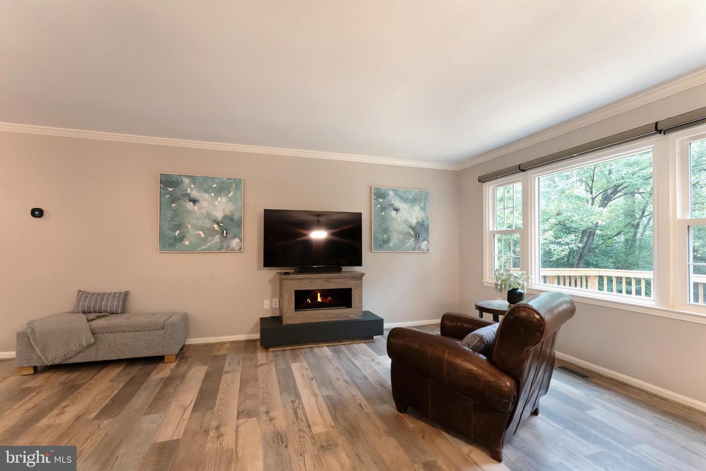 3119 COBB HILL LN, OAKTON, Virginia 22124, 4 Bedrooms Bedrooms, 13 Rooms Rooms,3 BathroomsBathrooms,Residential,For sale,3119 COBB HILL LN,VAFX2274298 MLS # VAFX2274298