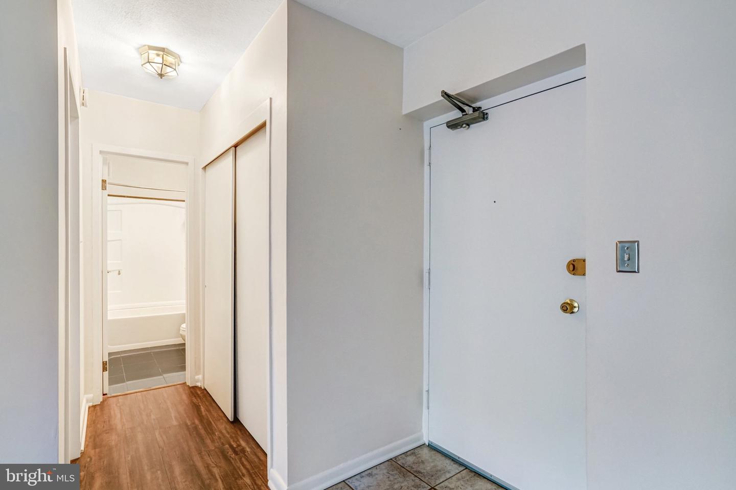 3701 5TH ST S #212, ARLINGTON, Virginia 22204, 1 Bedroom Bedrooms, ,1 BathroomBathrooms,Residential,For sale,3701 5TH ST S #212,VAAR2064926 MLS # VAAR2064926
