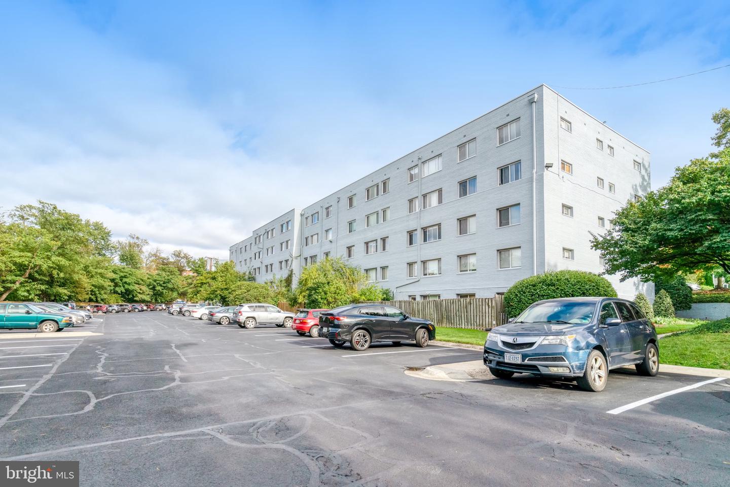 3701 5TH ST S #212, ARLINGTON, Virginia 22204, 1 Bedroom Bedrooms, ,1 BathroomBathrooms,Residential,For sale,3701 5TH ST S #212,VAAR2064926 MLS # VAAR2064926