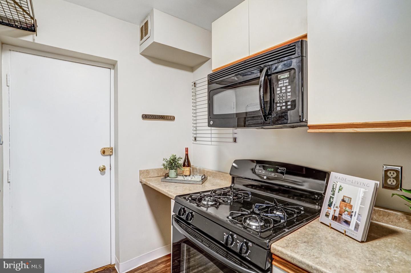3701 5TH ST S #212, ARLINGTON, Virginia 22204, 1 Bedroom Bedrooms, ,1 BathroomBathrooms,Residential,For sale,3701 5TH ST S #212,VAAR2064926 MLS # VAAR2064926