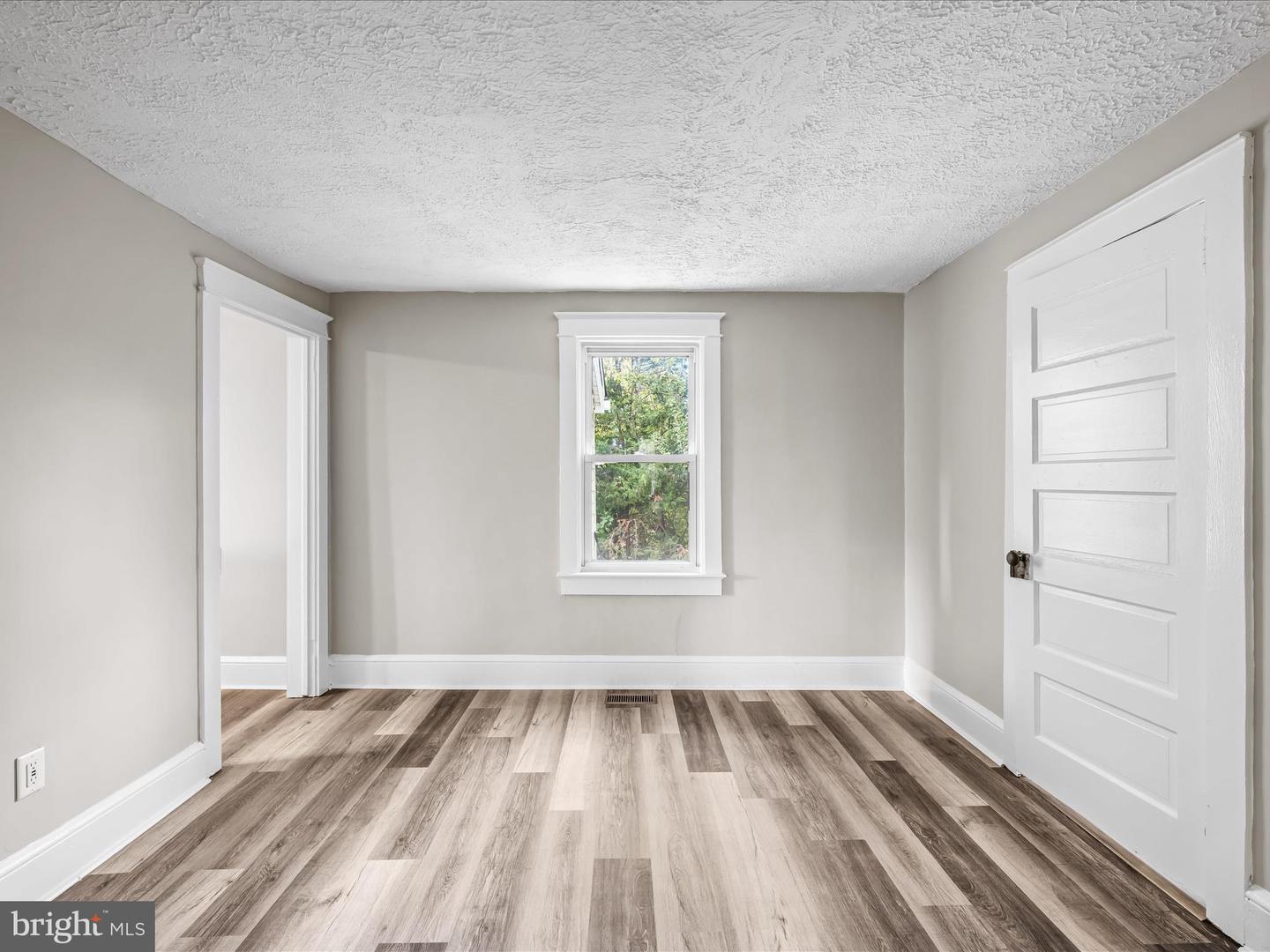 298 BUFFLICK RD, WINCHESTER, Virginia 22602, 4 Bedrooms Bedrooms, ,1 BathroomBathrooms,Residential,For sale,298 BUFFLICK RD,VAFV2037372 MLS # VAFV2037372
