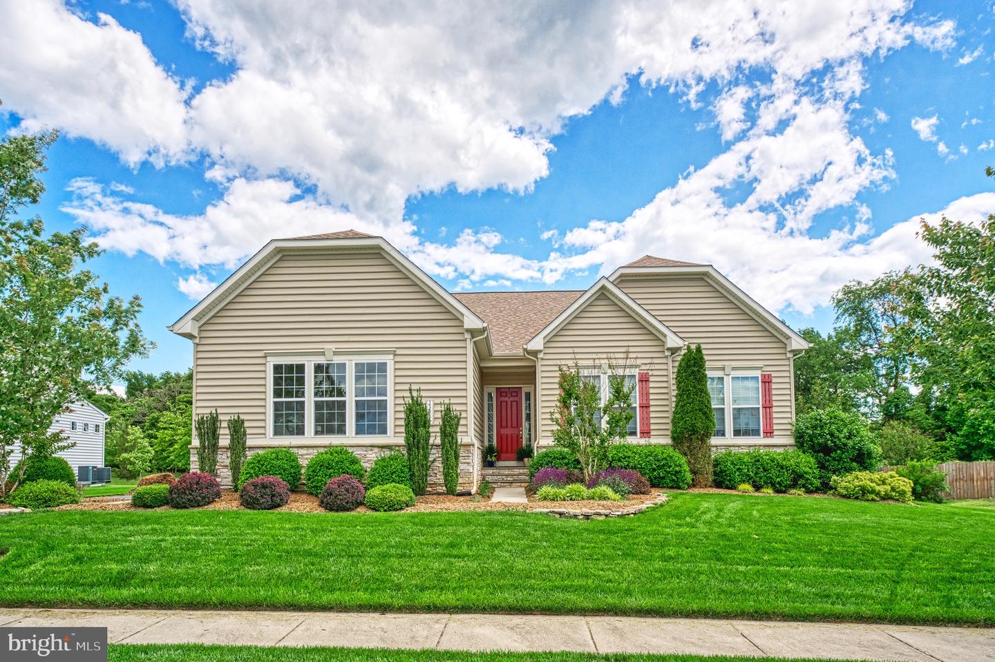 23985 TENBURY WELLS PL, ALDIE, Virginia 20105, 5 Bedrooms Bedrooms, ,3 BathroomsBathrooms,Residential,For sale,23985 TENBURY WELLS PL,VALO2108906 MLS # VALO2108906