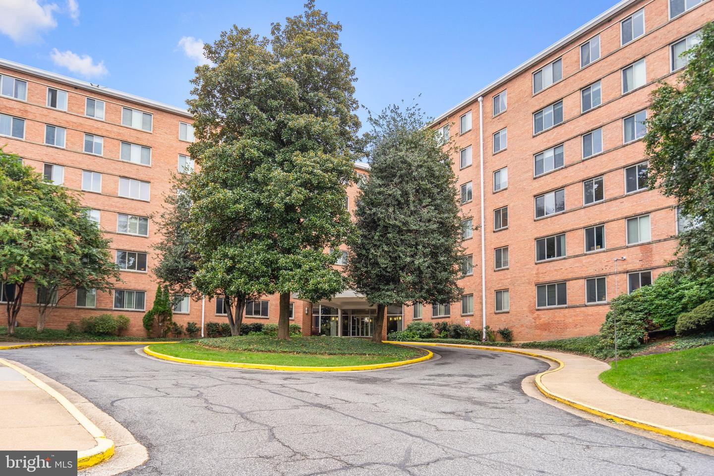 3000 SPOUT RUN PKWY #D305, ARLINGTON, Virginia 22201, 1 Bedroom Bedrooms, ,1 BathroomBathrooms,Residential,For sale,3000 SPOUT RUN PKWY #D305,VAAR2064936 MLS # VAAR2064936