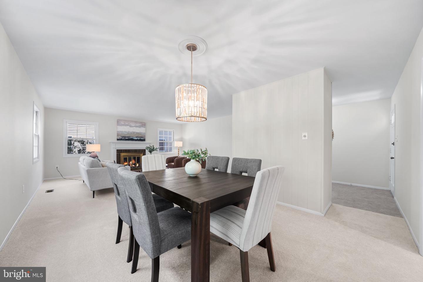 12904 MOUNT ROYAL LN, FAIRFAX, Virginia 22033, 4 Bedrooms Bedrooms, ,2 BathroomsBathrooms,Residential,For sale,12904 MOUNT ROYAL LN,VAFX2274362 MLS # VAFX2274362