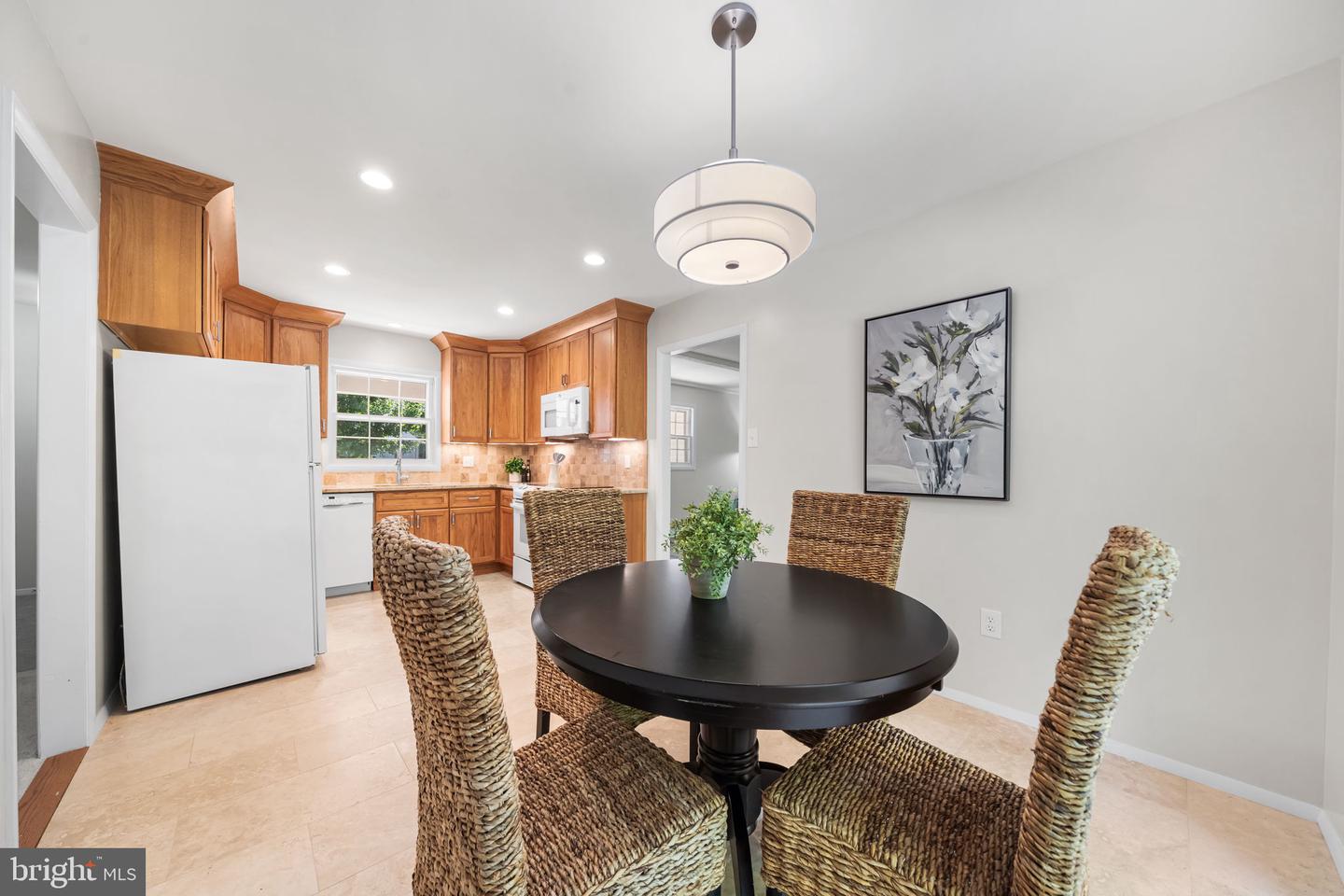 12904 MOUNT ROYAL LN, FAIRFAX, Virginia 22033, 4 Bedrooms Bedrooms, ,2 BathroomsBathrooms,Residential,For sale,12904 MOUNT ROYAL LN,VAFX2274362 MLS # VAFX2274362