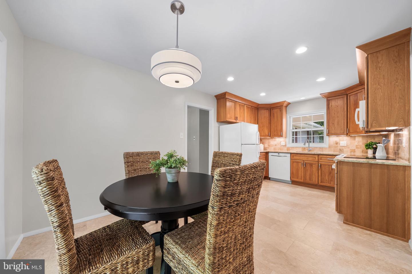 12904 MOUNT ROYAL LN, FAIRFAX, Virginia 22033, 4 Bedrooms Bedrooms, ,2 BathroomsBathrooms,Residential,For sale,12904 MOUNT ROYAL LN,VAFX2274362 MLS # VAFX2274362