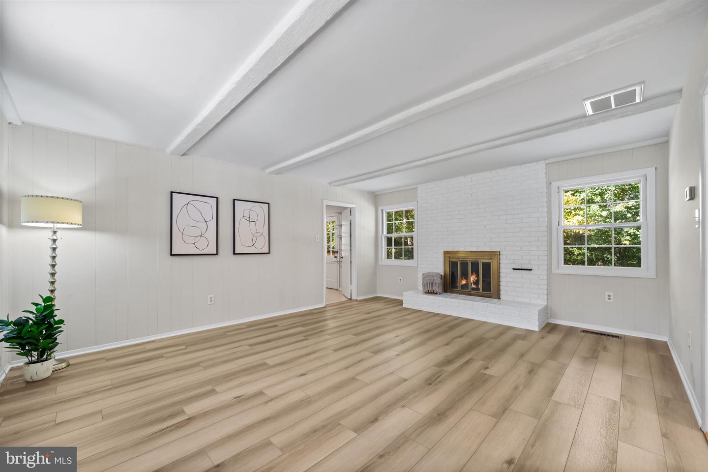 12904 MOUNT ROYAL LN, FAIRFAX, Virginia 22033, 4 Bedrooms Bedrooms, ,2 BathroomsBathrooms,Residential,For sale,12904 MOUNT ROYAL LN,VAFX2274362 MLS # VAFX2274362