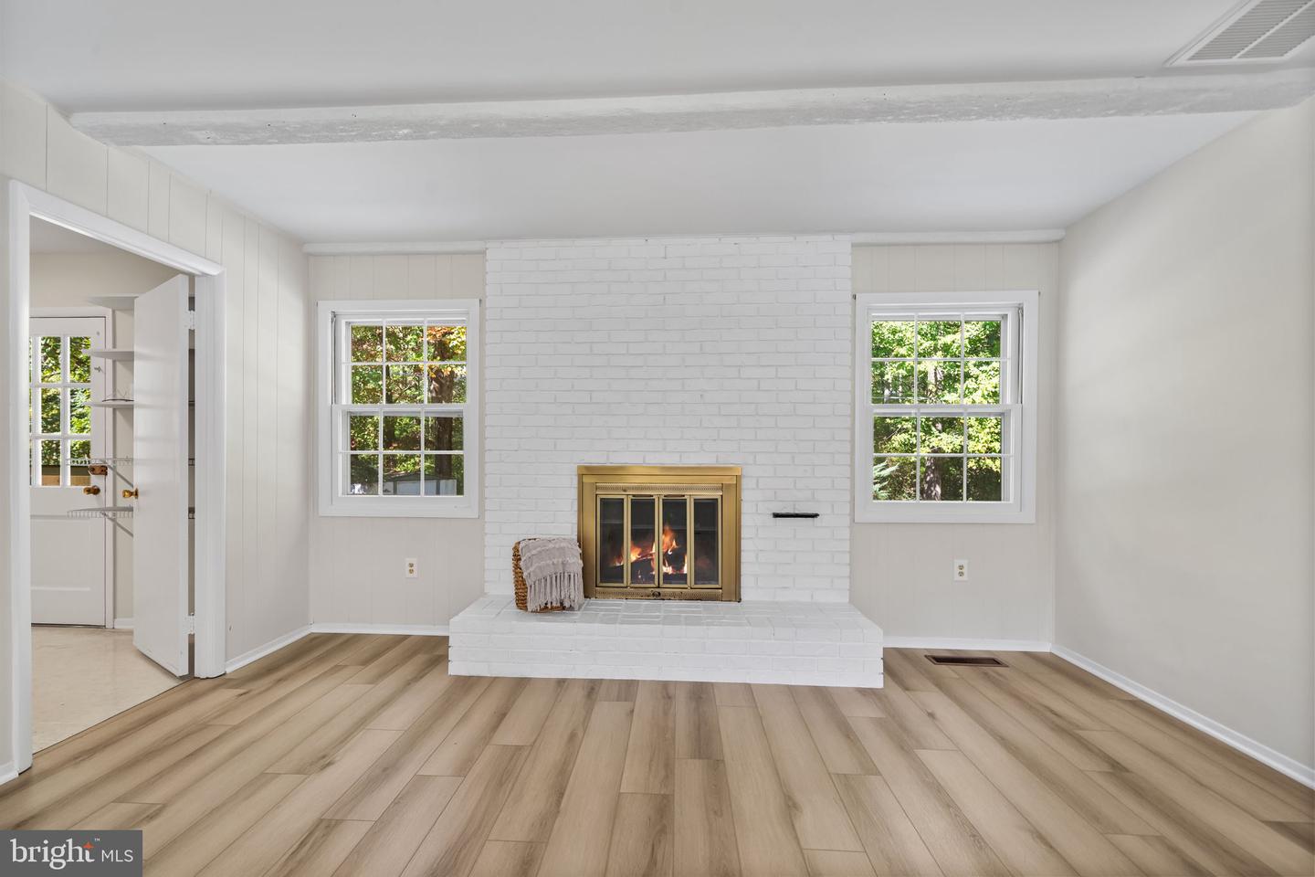 12904 MOUNT ROYAL LN, FAIRFAX, Virginia 22033, 4 Bedrooms Bedrooms, ,2 BathroomsBathrooms,Residential,For sale,12904 MOUNT ROYAL LN,VAFX2274362 MLS # VAFX2274362