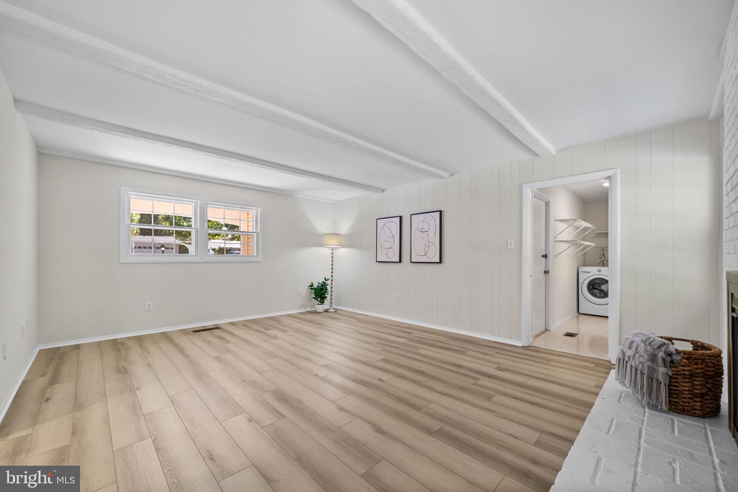 12904 MOUNT ROYAL LN, FAIRFAX, Virginia 22033, 4 Bedrooms Bedrooms, ,2 BathroomsBathrooms,Residential,For sale,12904 MOUNT ROYAL LN,VAFX2274362 MLS # VAFX2274362