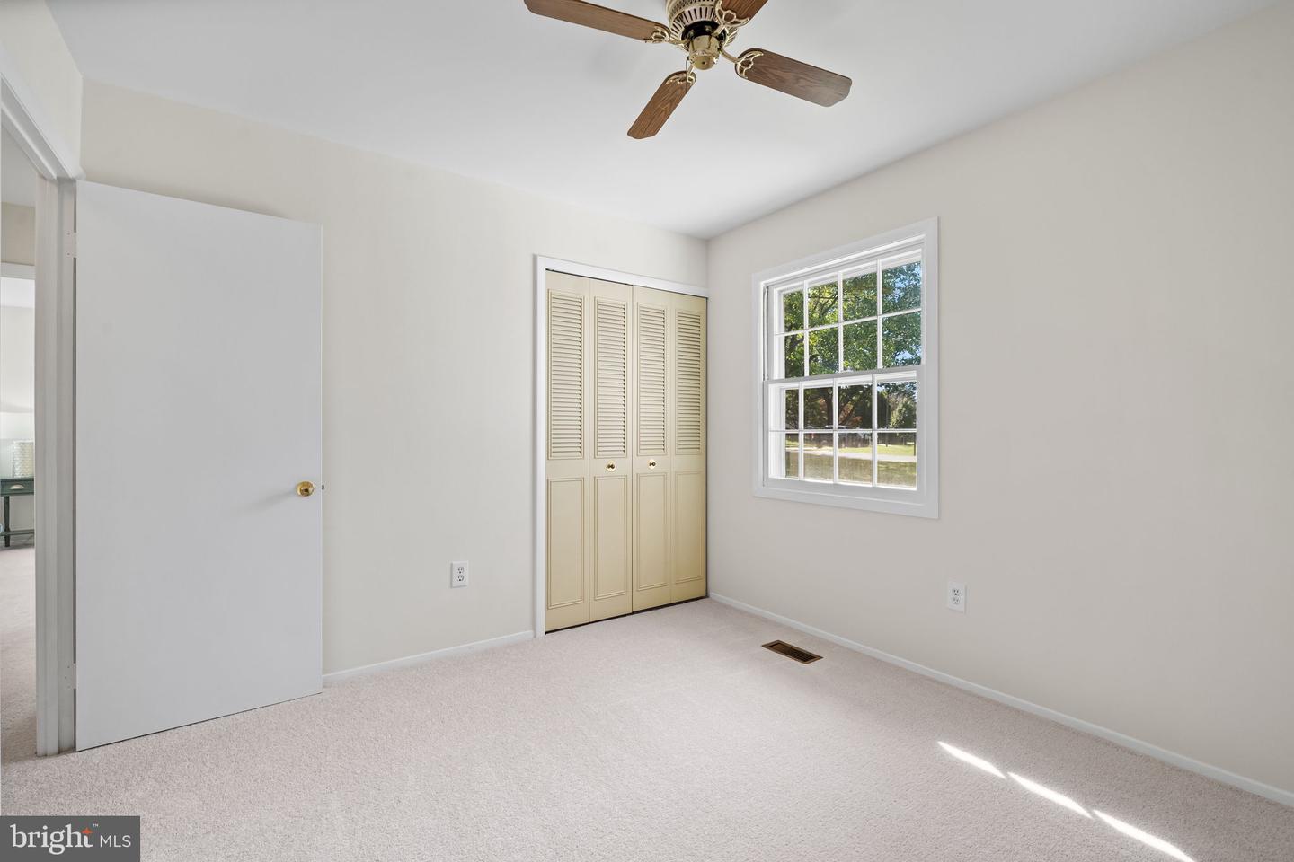 12904 MOUNT ROYAL LN, FAIRFAX, Virginia 22033, 4 Bedrooms Bedrooms, ,2 BathroomsBathrooms,Residential,For sale,12904 MOUNT ROYAL LN,VAFX2274362 MLS # VAFX2274362