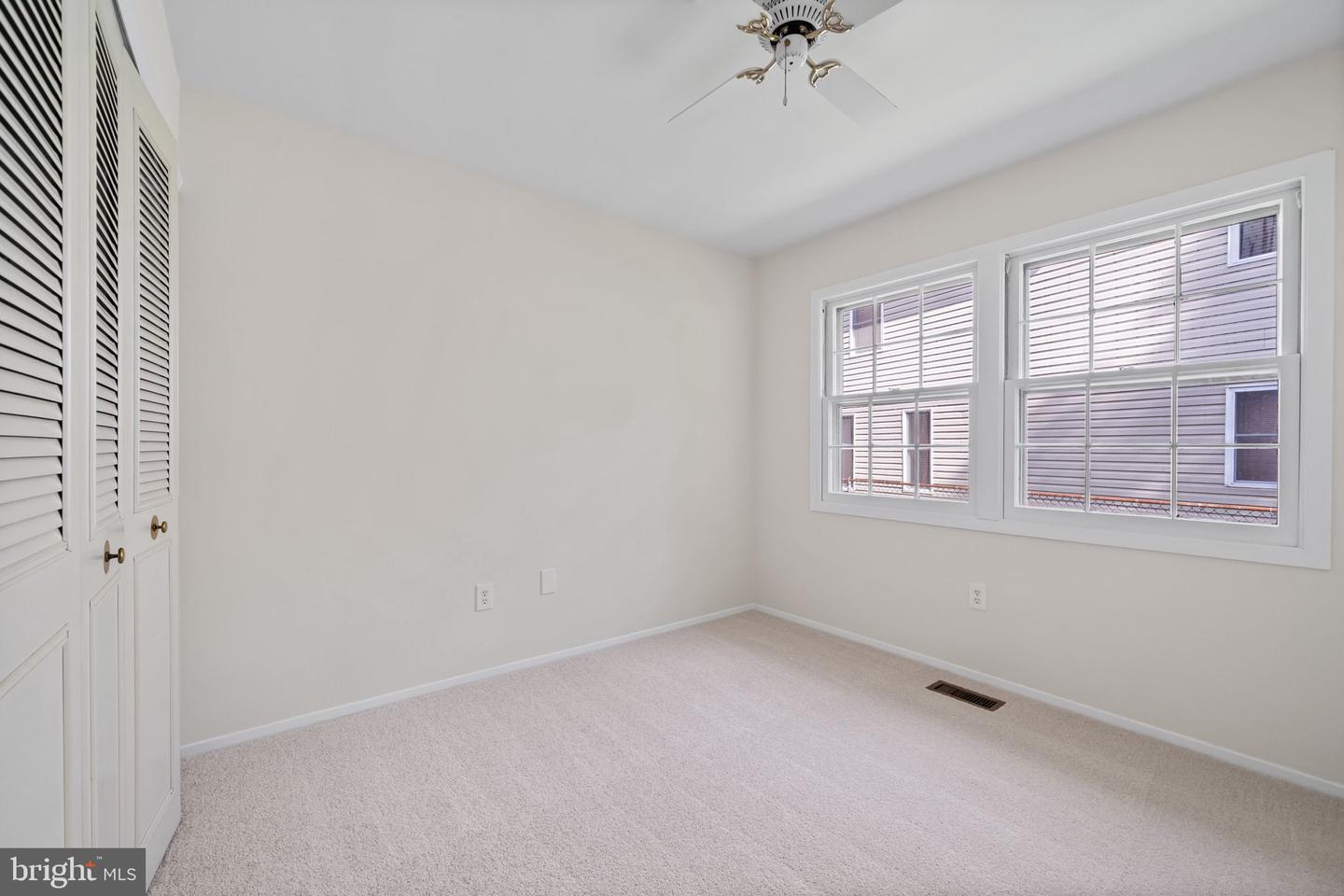 12904 MOUNT ROYAL LN, FAIRFAX, Virginia 22033, 4 Bedrooms Bedrooms, ,2 BathroomsBathrooms,Residential,For sale,12904 MOUNT ROYAL LN,VAFX2274362 MLS # VAFX2274362