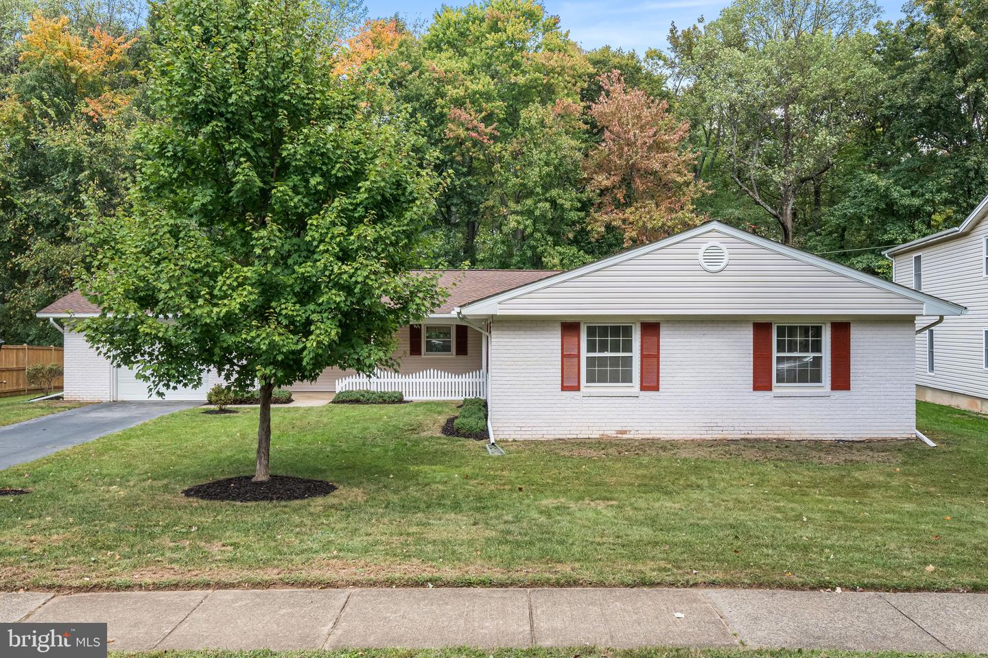 12904 MOUNT ROYAL LN, FAIRFAX, Virginia 22033, 4 Bedrooms Bedrooms, ,2 BathroomsBathrooms,Residential,For sale,12904 MOUNT ROYAL LN,VAFX2274362 MLS # VAFX2274362