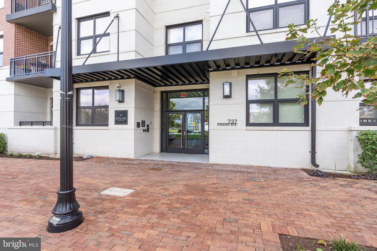 737 SWANN AVE #504, ALEXANDRIA, Virginia 22301, 1 Bedroom Bedrooms, ,1 BathroomBathrooms,Residential,For sale,737 SWANN AVE #504,VAAX2050834 MLS # VAAX2050834