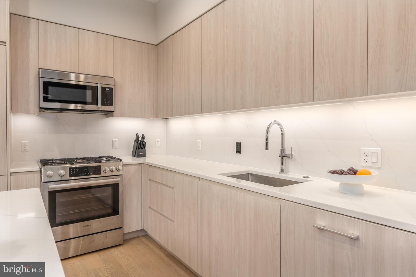 737 SWANN AVE #504, ALEXANDRIA, Virginia 22301, 1 Bedroom Bedrooms, ,1 BathroomBathrooms,Residential,For sale,737 SWANN AVE #504,VAAX2050834 MLS # VAAX2050834