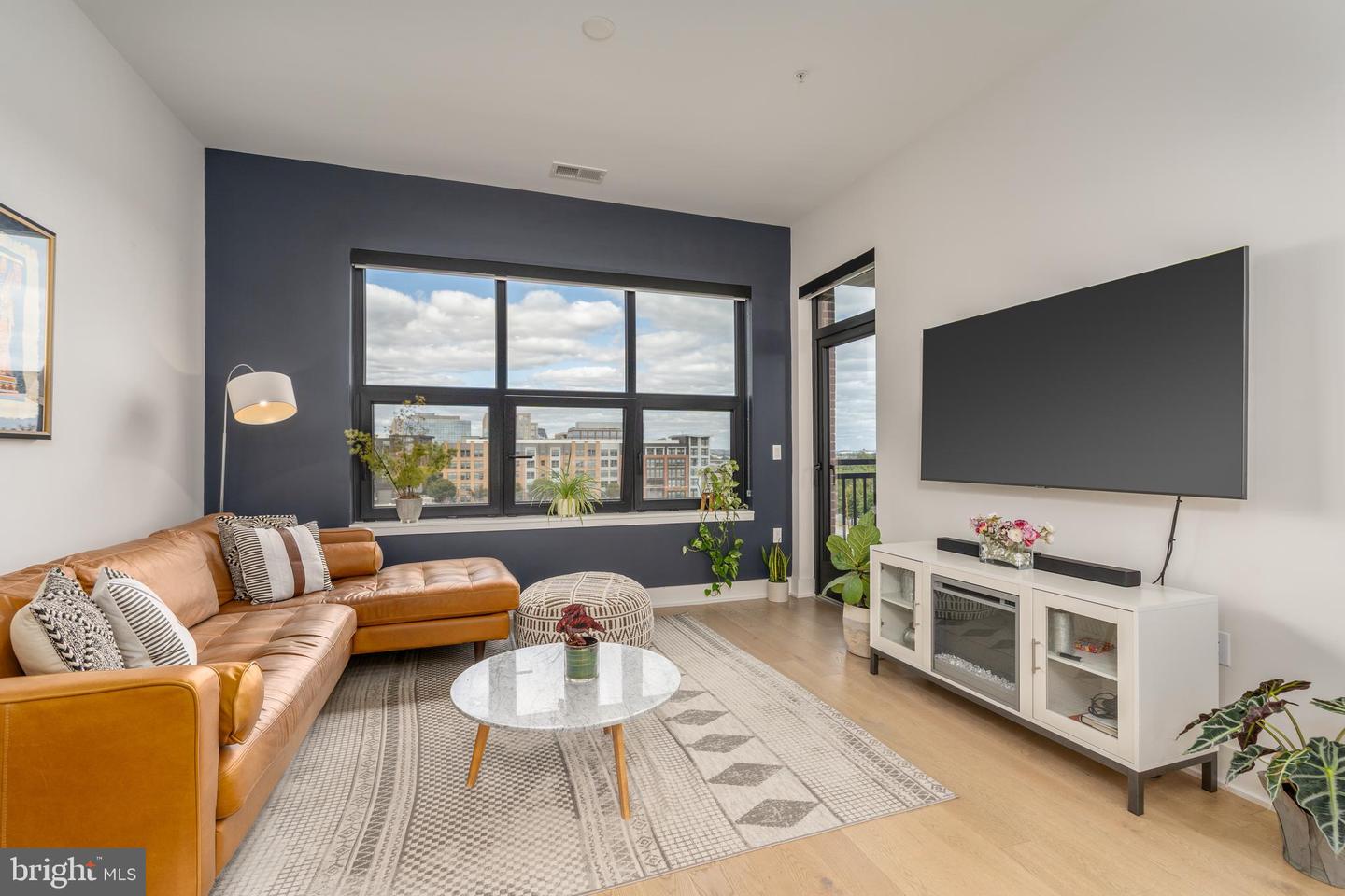 737 SWANN AVE #504, ALEXANDRIA, Virginia 22301, 1 Bedroom Bedrooms, ,1 BathroomBathrooms,Residential,For sale,737 SWANN AVE #504,VAAX2050834 MLS # VAAX2050834