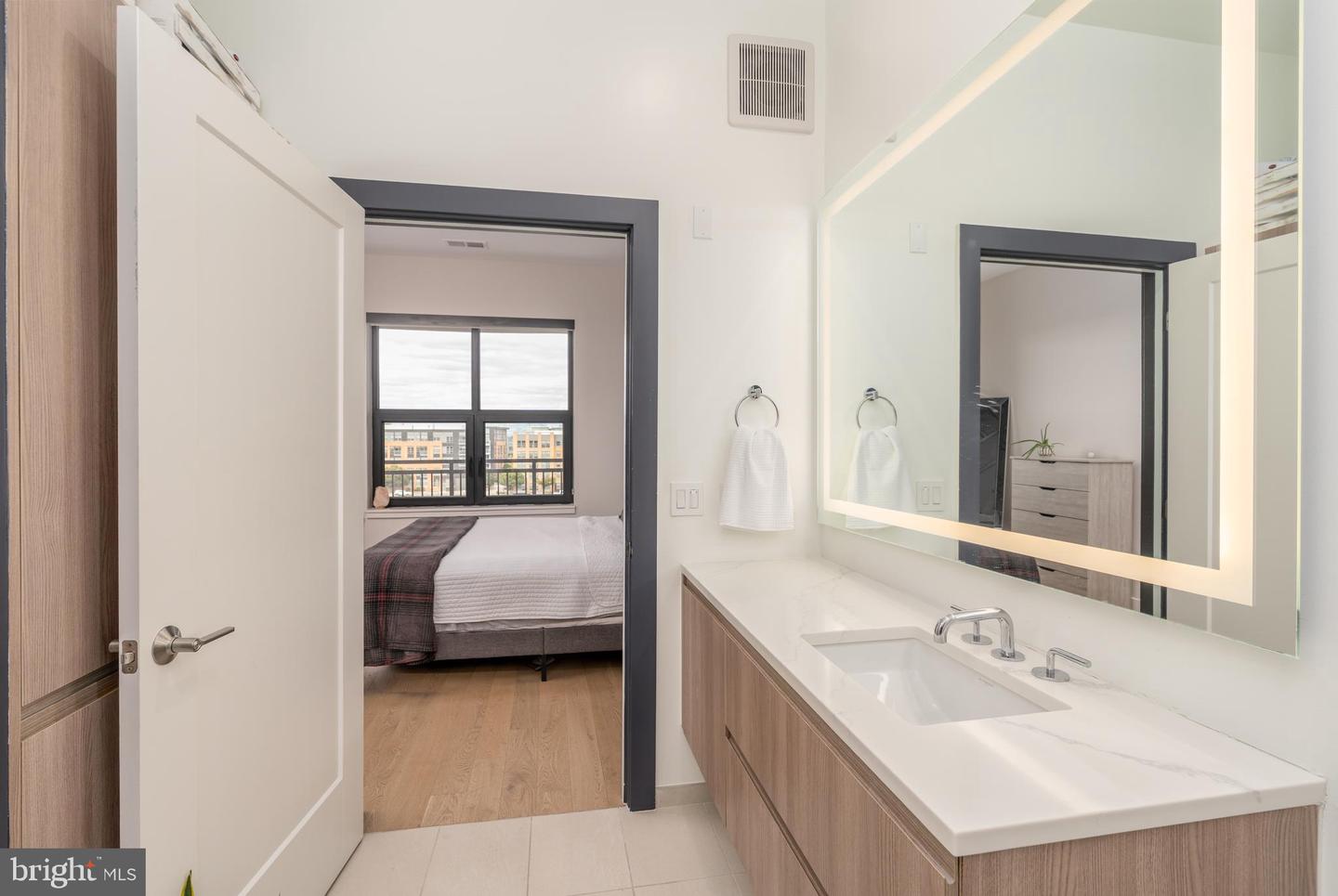 737 SWANN AVE #504, ALEXANDRIA, Virginia 22301, 1 Bedroom Bedrooms, ,1 BathroomBathrooms,Residential,For sale,737 SWANN AVE #504,VAAX2050834 MLS # VAAX2050834