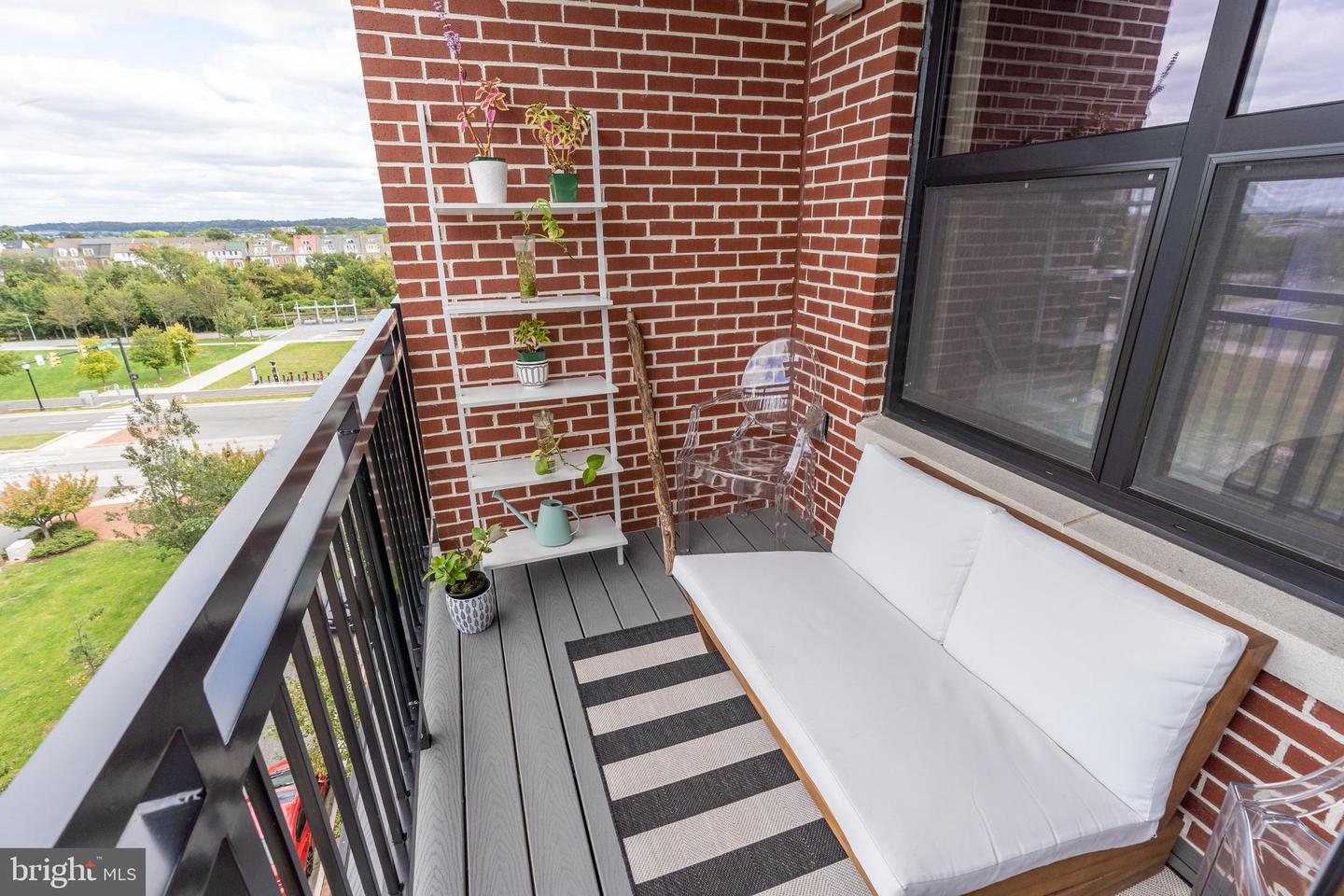 737 SWANN AVE #504, ALEXANDRIA, Virginia 22301, 1 Bedroom Bedrooms, ,1 BathroomBathrooms,Residential,For sale,737 SWANN AVE #504,VAAX2050834 MLS # VAAX2050834