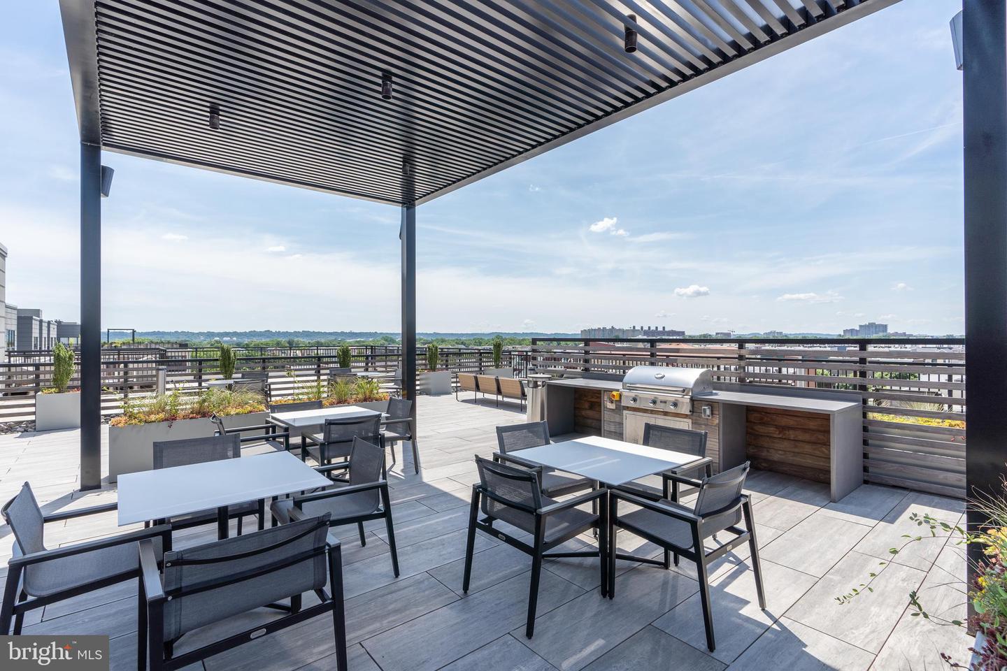 737 SWANN AVE #504, ALEXANDRIA, Virginia 22301, 1 Bedroom Bedrooms, ,1 BathroomBathrooms,Residential,For sale,737 SWANN AVE #504,VAAX2050834 MLS # VAAX2050834