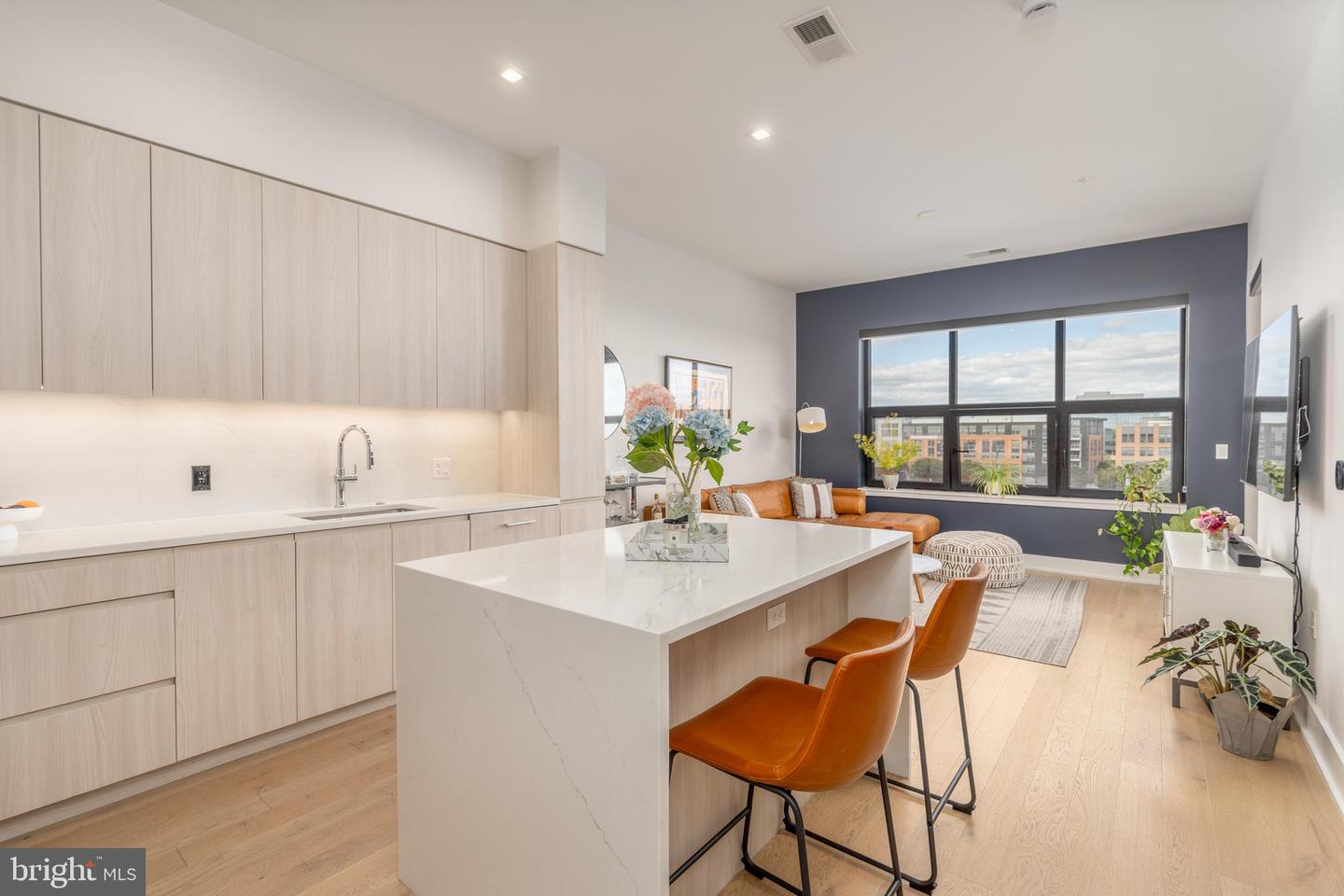 737 SWANN AVE #504, ALEXANDRIA, Virginia 22301, 1 Bedroom Bedrooms, ,1 BathroomBathrooms,Residential,For sale,737 SWANN AVE #504,VAAX2050834 MLS # VAAX2050834