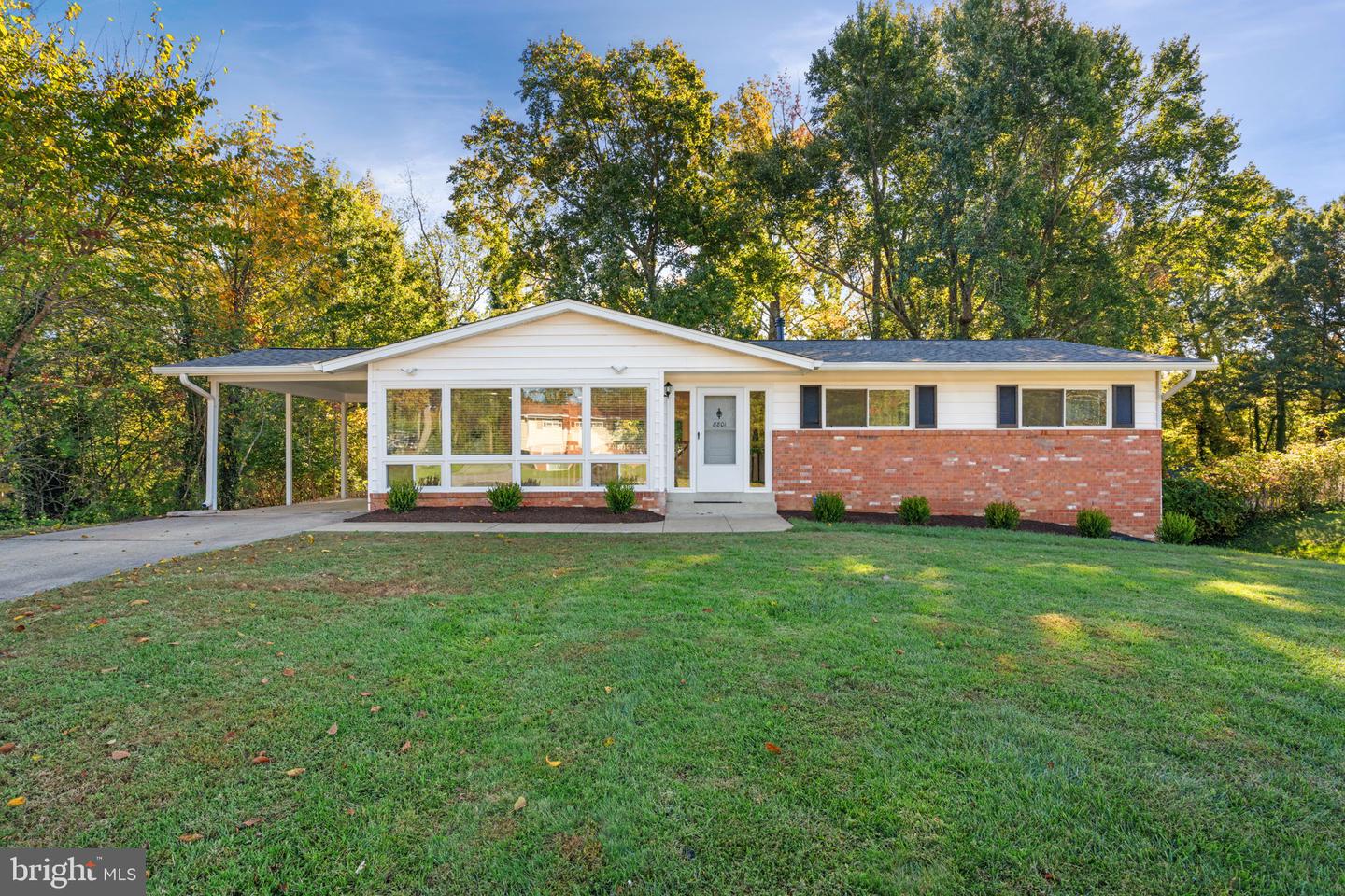 8801 GATESHEAD RD, ALEXANDRIA, Virginia 22309, 4 Bedrooms Bedrooms, ,3 BathroomsBathrooms,Residential,For sale,8801 GATESHEAD RD,VAFX2274408 MLS # VAFX2274408