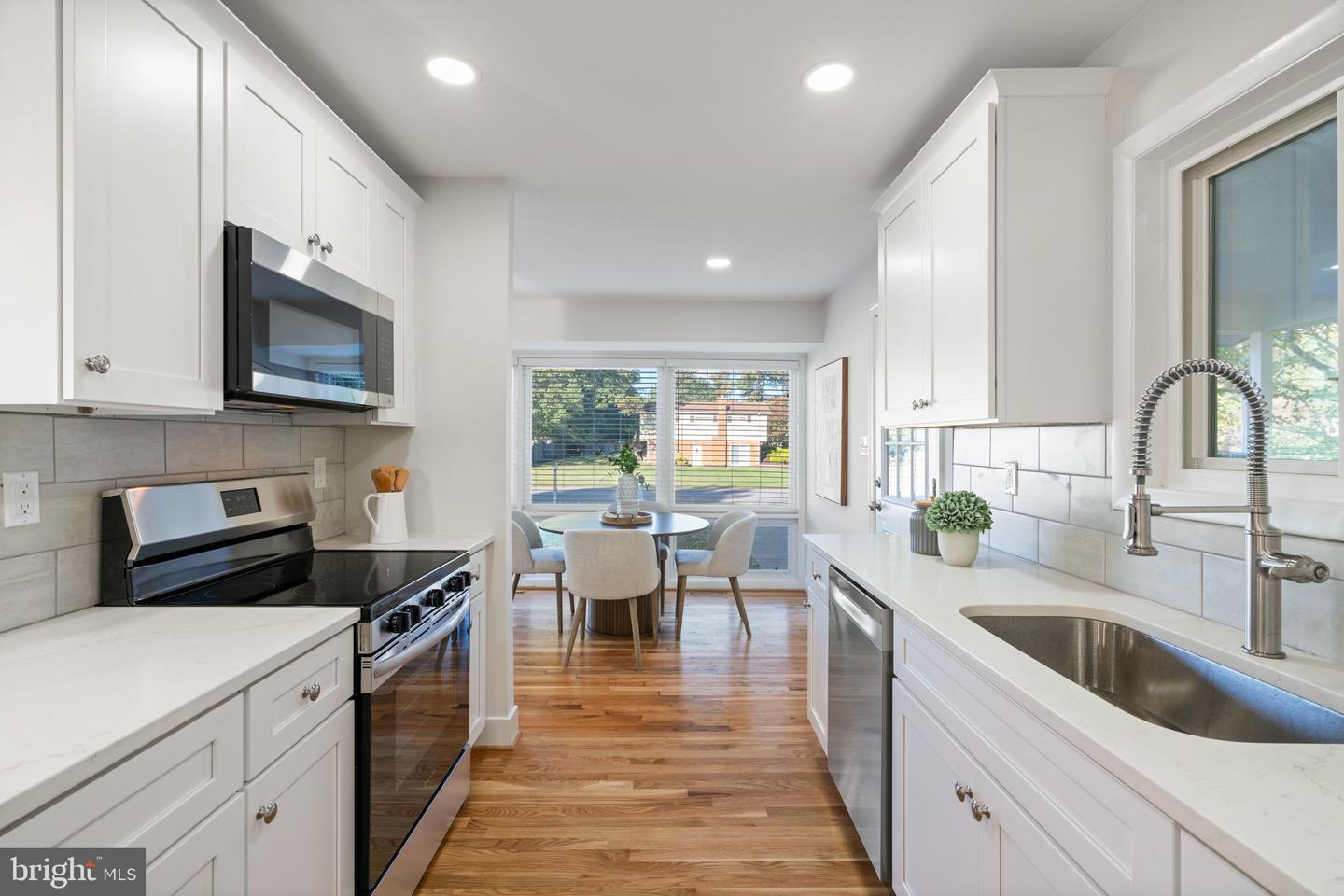8801 GATESHEAD RD, ALEXANDRIA, Virginia 22309, 4 Bedrooms Bedrooms, ,3 BathroomsBathrooms,Residential,For sale,8801 GATESHEAD RD,VAFX2274408 MLS # VAFX2274408