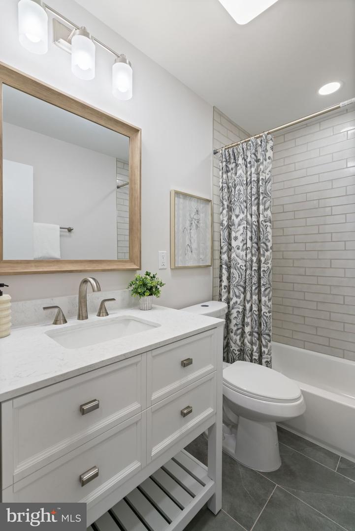 8801 GATESHEAD RD, ALEXANDRIA, Virginia 22309, 4 Bedrooms Bedrooms, ,3 BathroomsBathrooms,Residential,For sale,8801 GATESHEAD RD,VAFX2274408 MLS # VAFX2274408