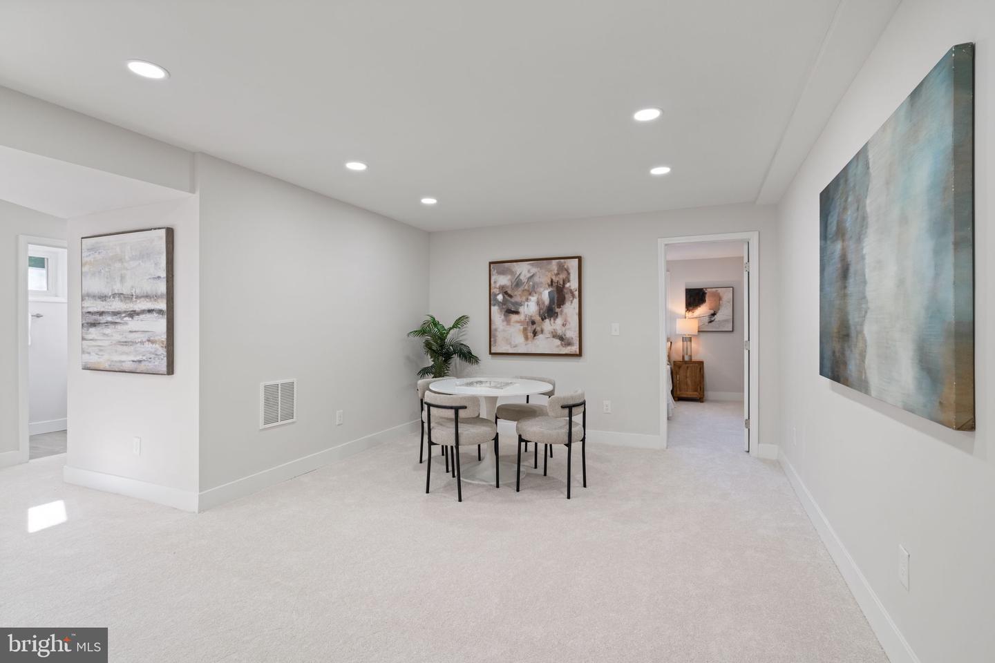 8801 GATESHEAD RD, ALEXANDRIA, Virginia 22309, 4 Bedrooms Bedrooms, ,3 BathroomsBathrooms,Residential,For sale,8801 GATESHEAD RD,VAFX2274408 MLS # VAFX2274408