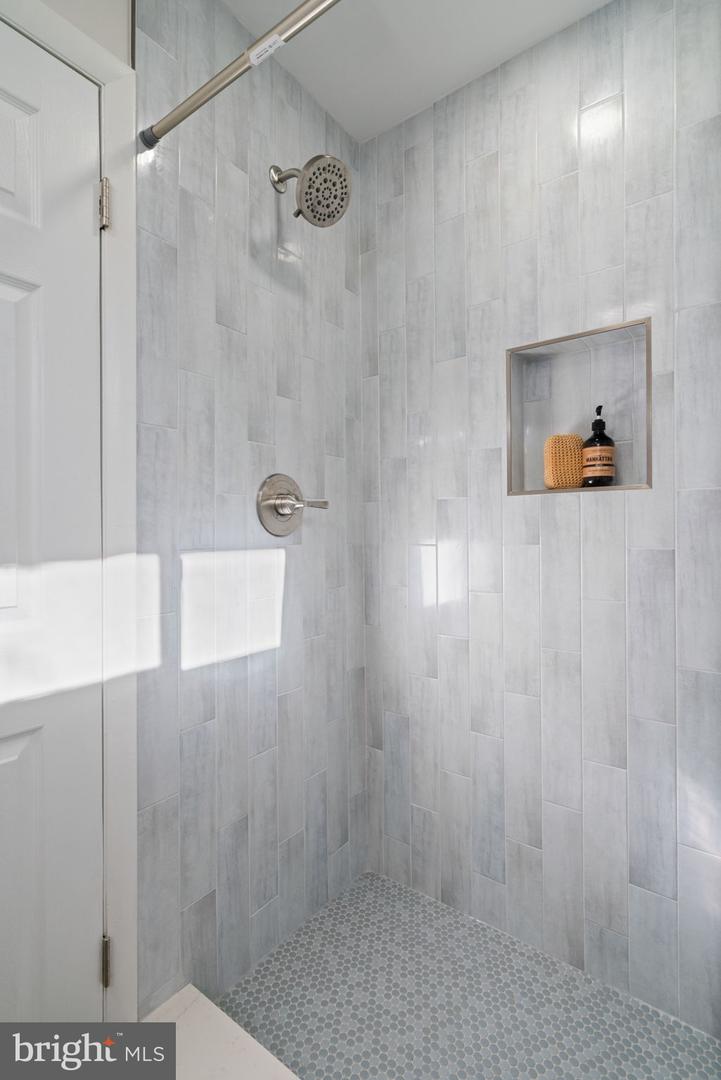 8801 GATESHEAD RD, ALEXANDRIA, Virginia 22309, 4 Bedrooms Bedrooms, ,3 BathroomsBathrooms,Residential,For sale,8801 GATESHEAD RD,VAFX2274408 MLS # VAFX2274408