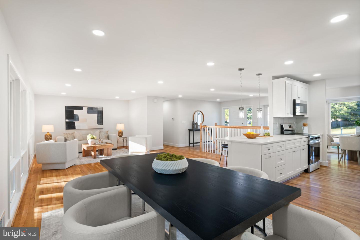 8801 GATESHEAD RD, ALEXANDRIA, Virginia 22309, 4 Bedrooms Bedrooms, ,3 BathroomsBathrooms,Residential,For sale,8801 GATESHEAD RD,VAFX2274408 MLS # VAFX2274408