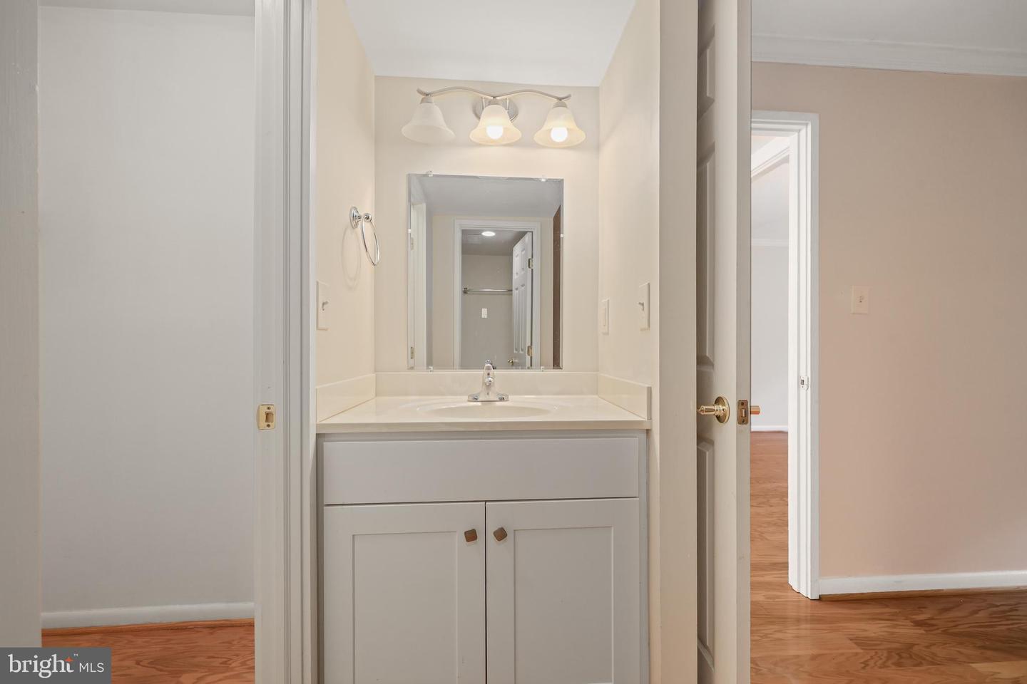 11721 KARBON HILL CT #T2, RESTON, Virginia 20191, 3 Bedrooms Bedrooms, ,2 BathroomsBathrooms,Residential,For sale,11721 KARBON HILL CT #T2,VAFX2274456 MLS # VAFX2274456