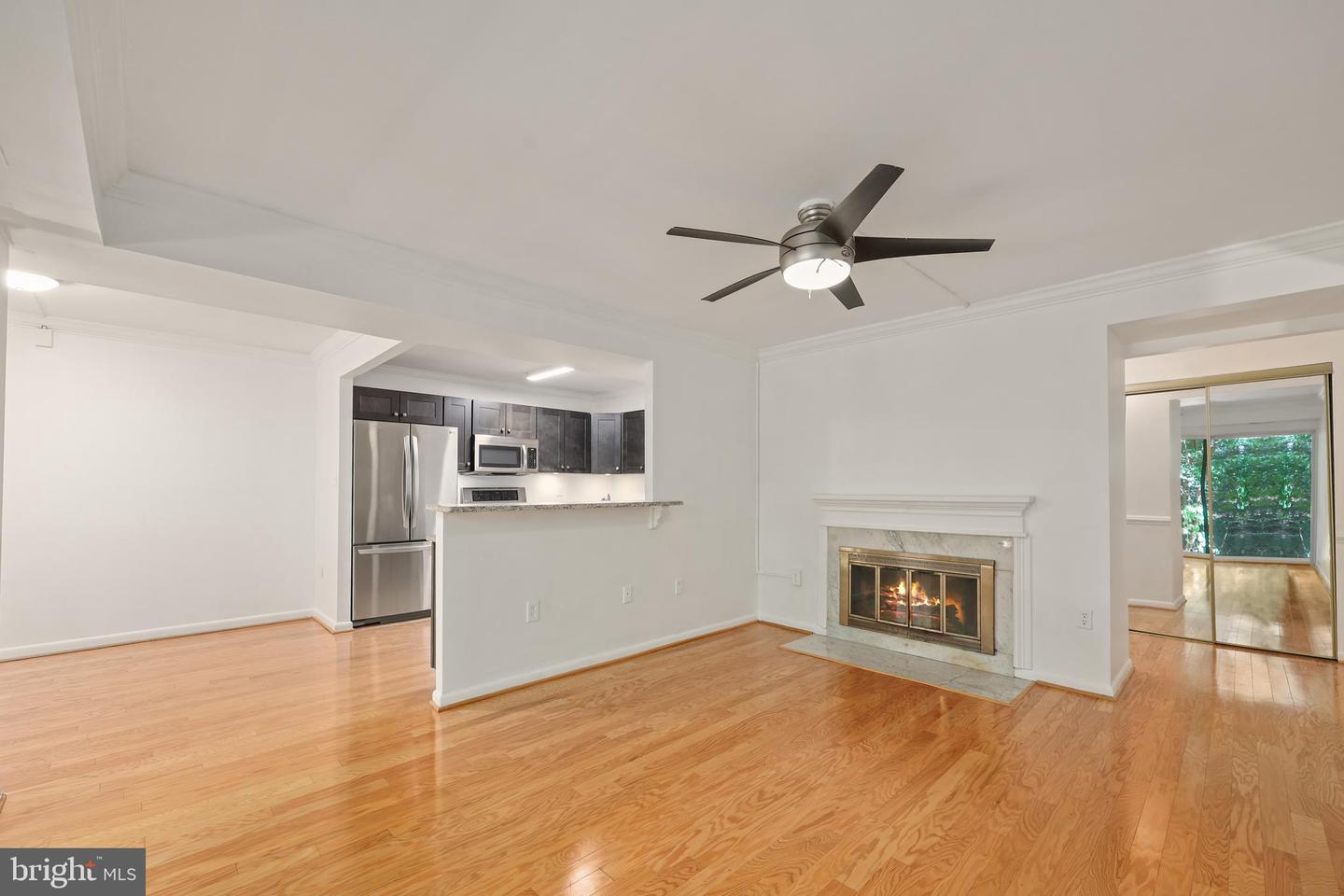 11721 KARBON HILL CT #T2, RESTON, Virginia 20191, 3 Bedrooms Bedrooms, ,2 BathroomsBathrooms,Residential,For sale,11721 KARBON HILL CT #T2,VAFX2274456 MLS # VAFX2274456
