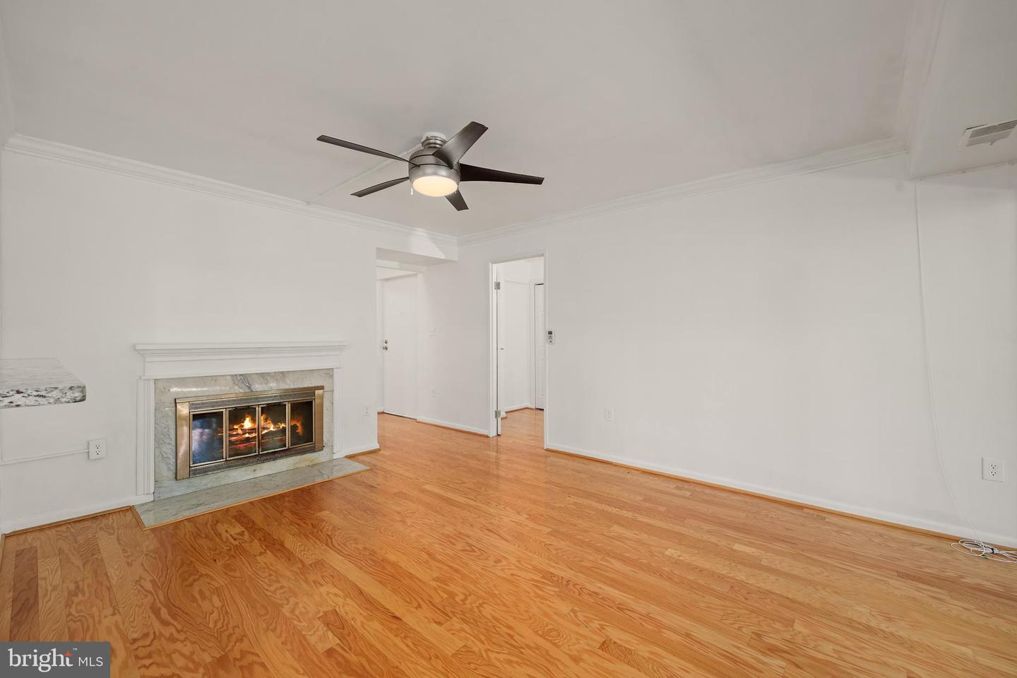 11721 KARBON HILL CT #T2, RESTON, Virginia 20191, 3 Bedrooms Bedrooms, ,2 BathroomsBathrooms,Residential,For sale,11721 KARBON HILL CT #T2,VAFX2274456 MLS # VAFX2274456