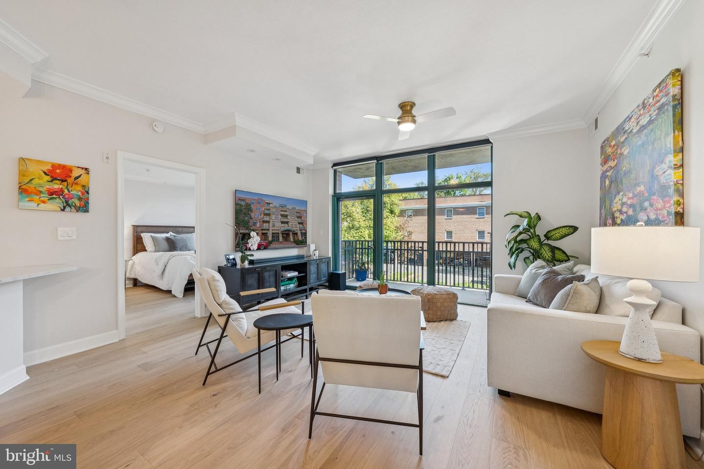 502 W BROAD ST #215, FALLS CHURCH, Virginia 22046, 2 Bedrooms Bedrooms, ,2 BathroomsBathrooms,Residential,For sale,502 W BROAD ST #215,VAFA2003348 MLS # VAFA2003348