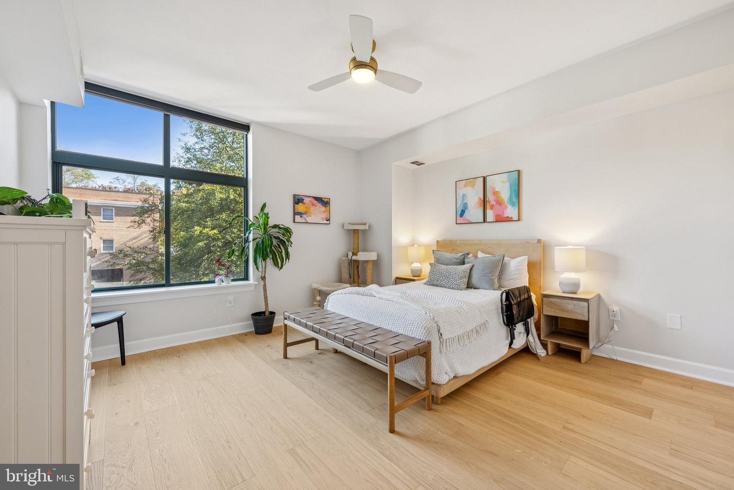502 W BROAD ST #215, FALLS CHURCH, Virginia 22046, 2 Bedrooms Bedrooms, ,2 BathroomsBathrooms,Residential,For sale,502 W BROAD ST #215,VAFA2003348 MLS # VAFA2003348