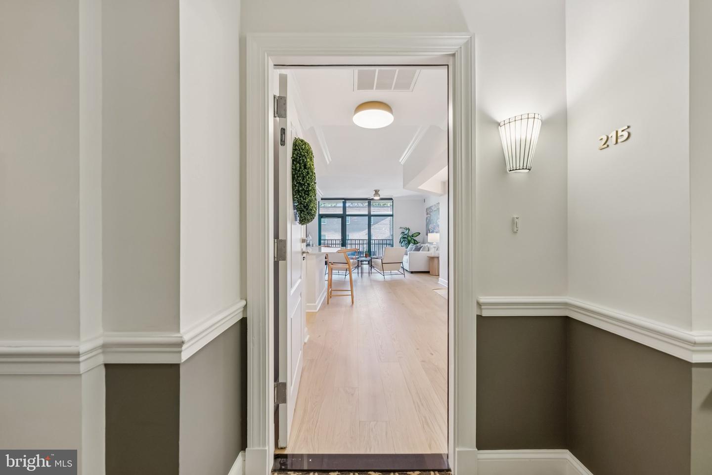 502 W BROAD ST #215, FALLS CHURCH, Virginia 22046, 2 Bedrooms Bedrooms, ,2 BathroomsBathrooms,Residential,For sale,502 W BROAD ST #215,VAFA2003348 MLS # VAFA2003348