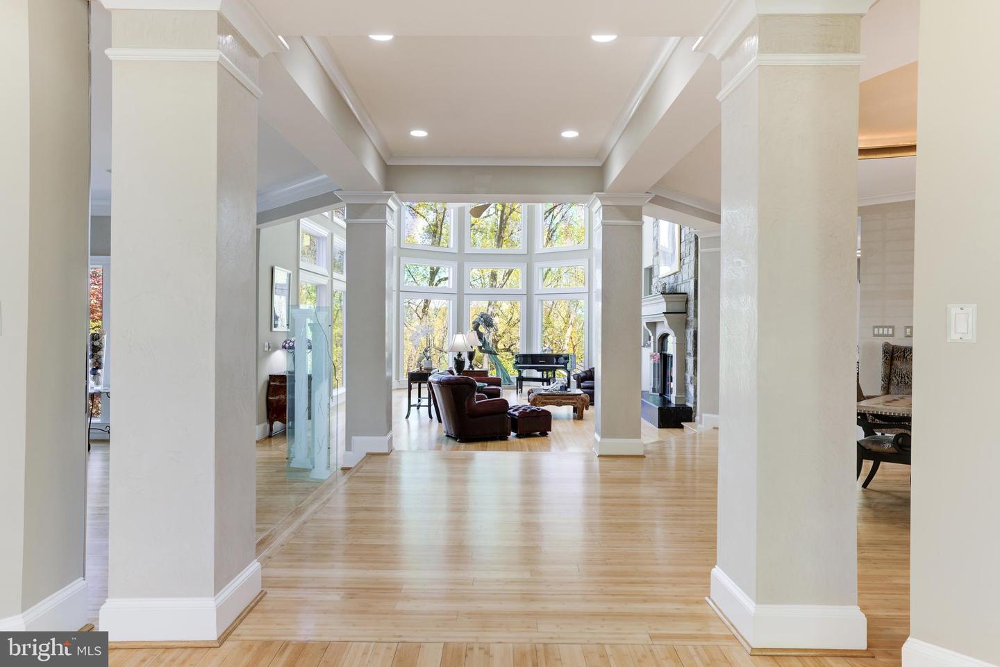 658 LIVE OAK DR, MCLEAN, Virginia 22101, 7 Bedrooms Bedrooms, ,7 BathroomsBathrooms,Residential,For sale,658 LIVE OAK DR,VAFX2274512 MLS # VAFX2274512
