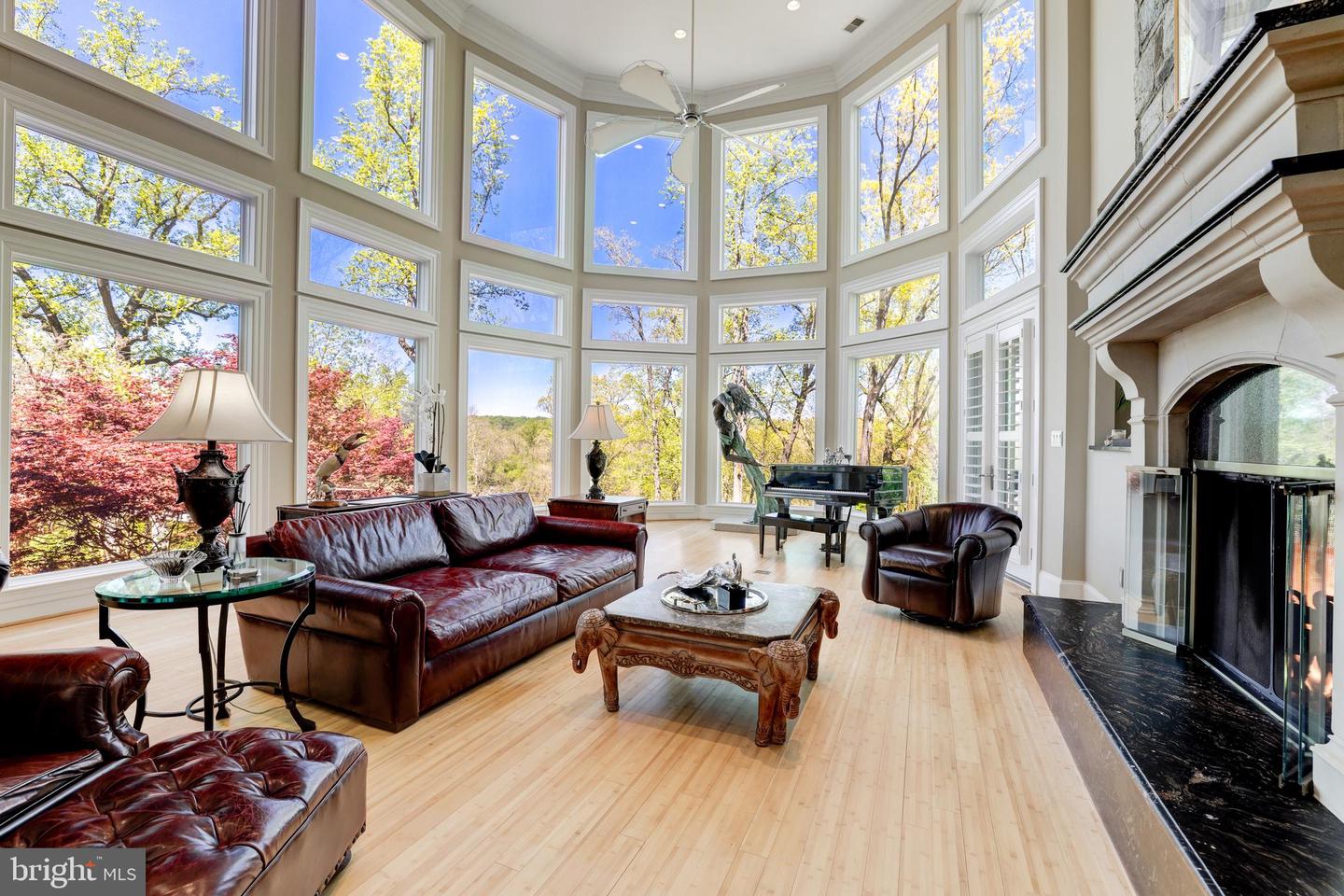 658 LIVE OAK DR, MCLEAN, Virginia 22101, 7 Bedrooms Bedrooms, ,7 BathroomsBathrooms,Residential,For sale,658 LIVE OAK DR,VAFX2274512 MLS # VAFX2274512