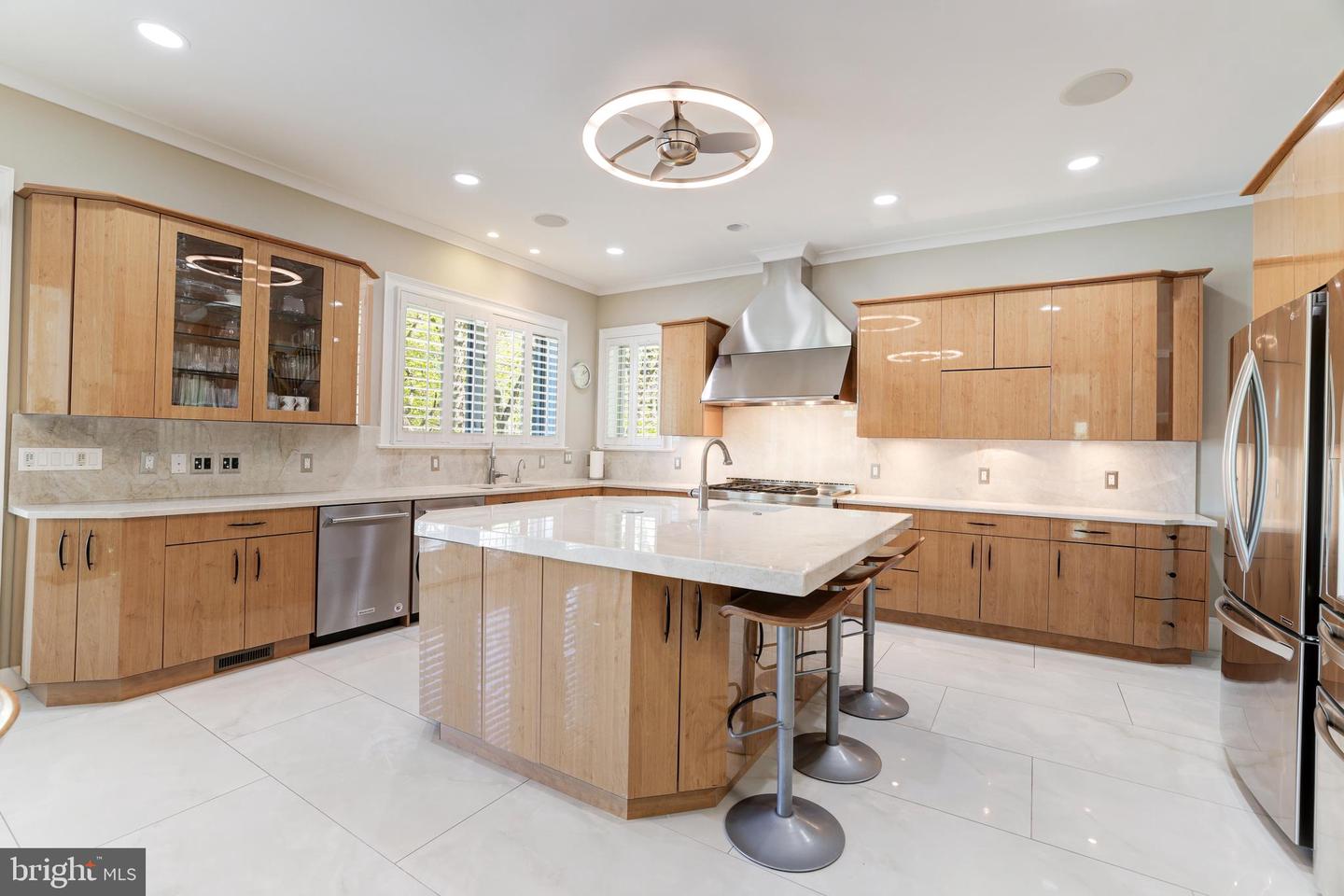658 LIVE OAK DR, MCLEAN, Virginia 22101, 7 Bedrooms Bedrooms, ,7 BathroomsBathrooms,Residential,For sale,658 LIVE OAK DR,VAFX2274512 MLS # VAFX2274512