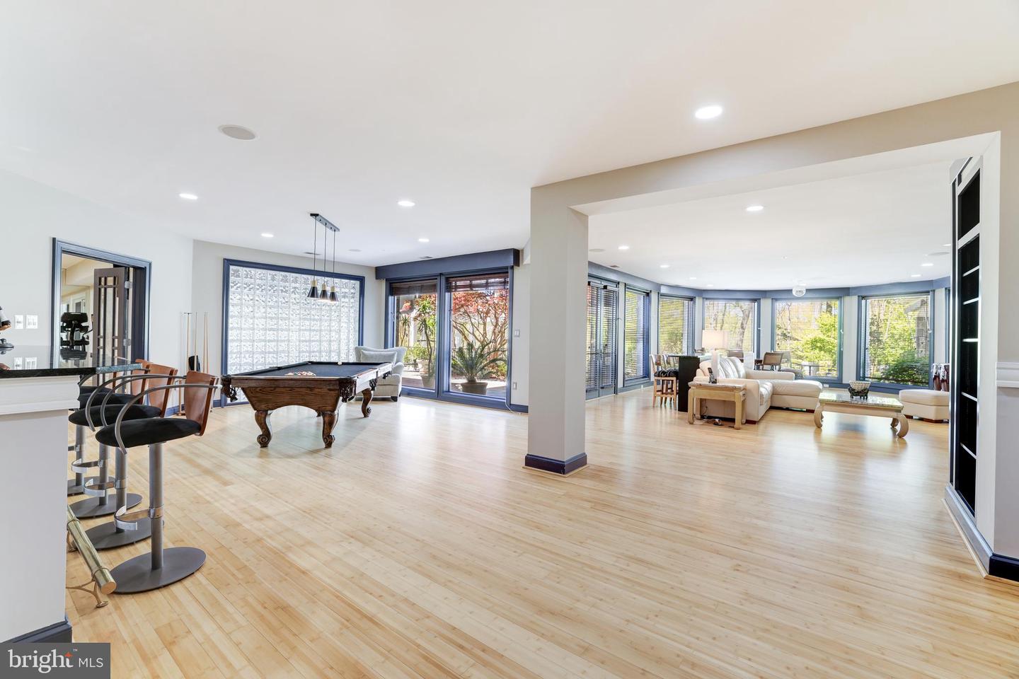 658 LIVE OAK DR, MCLEAN, Virginia 22101, 7 Bedrooms Bedrooms, ,7 BathroomsBathrooms,Residential,For sale,658 LIVE OAK DR,VAFX2274512 MLS # VAFX2274512
