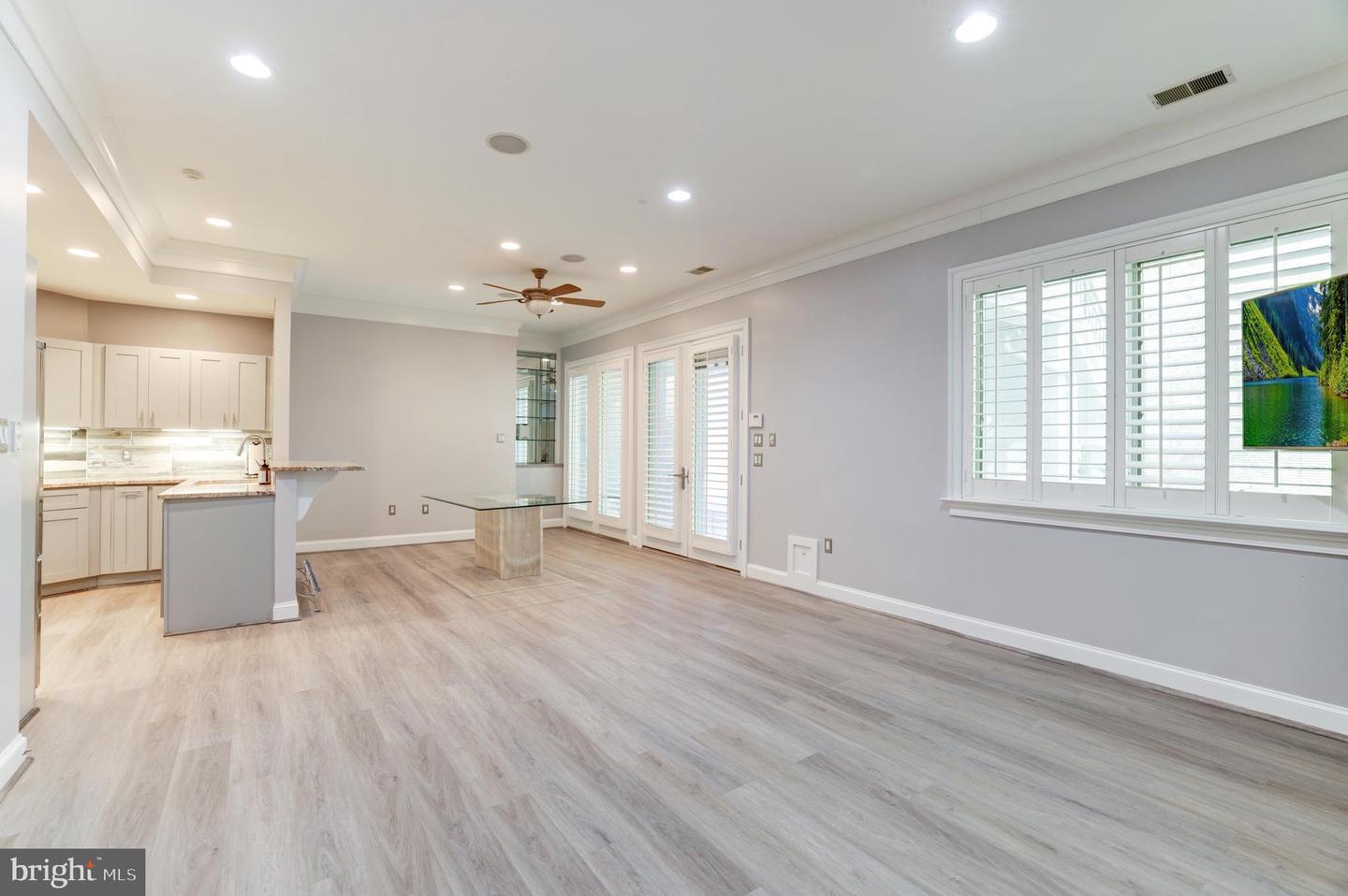 658 LIVE OAK DR, MCLEAN, Virginia 22101, 7 Bedrooms Bedrooms, ,7 BathroomsBathrooms,Residential,For sale,658 LIVE OAK DR,VAFX2274512 MLS # VAFX2274512