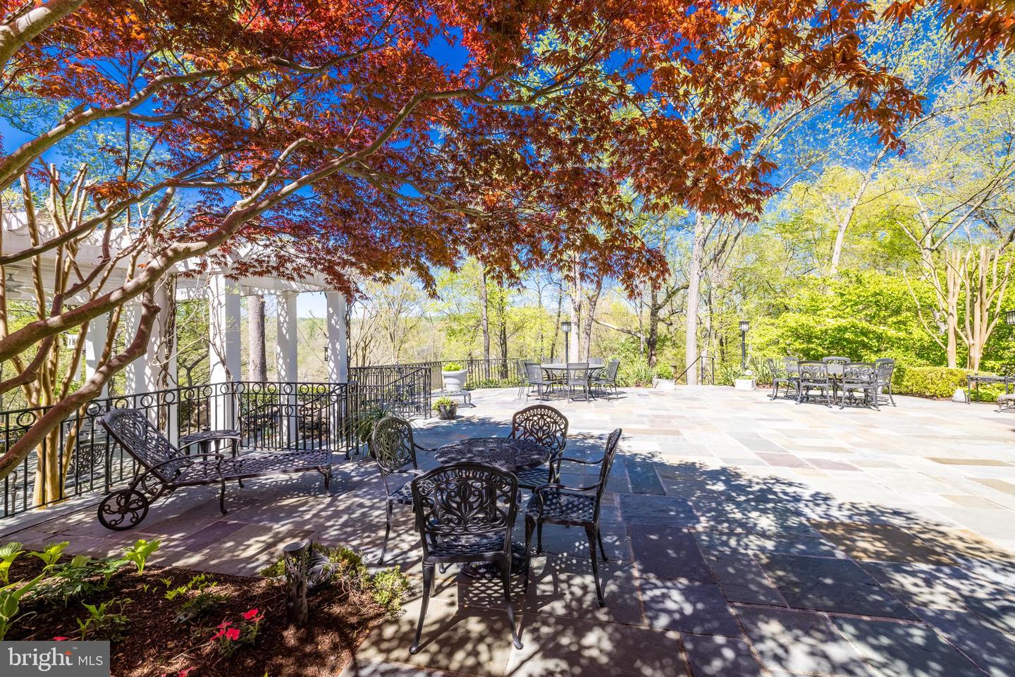 658 LIVE OAK DR, MCLEAN, Virginia 22101, 7 Bedrooms Bedrooms, ,7 BathroomsBathrooms,Residential,For sale,658 LIVE OAK DR,VAFX2274512 MLS # VAFX2274512