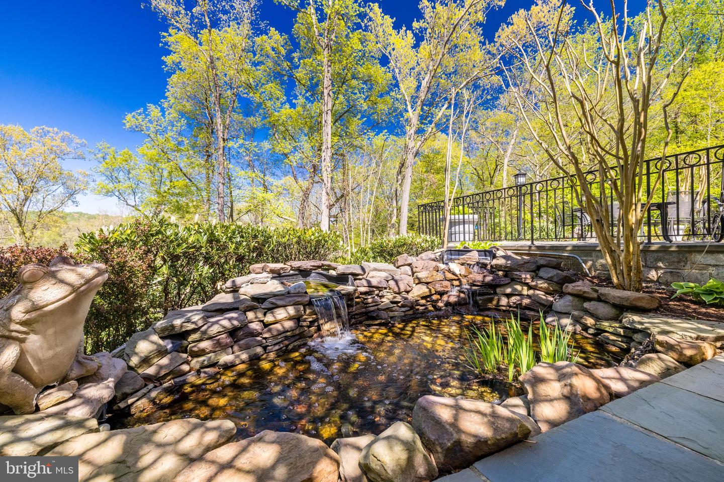 658 LIVE OAK DR, MCLEAN, Virginia 22101, 7 Bedrooms Bedrooms, ,7 BathroomsBathrooms,Residential,For sale,658 LIVE OAK DR,VAFX2274512 MLS # VAFX2274512