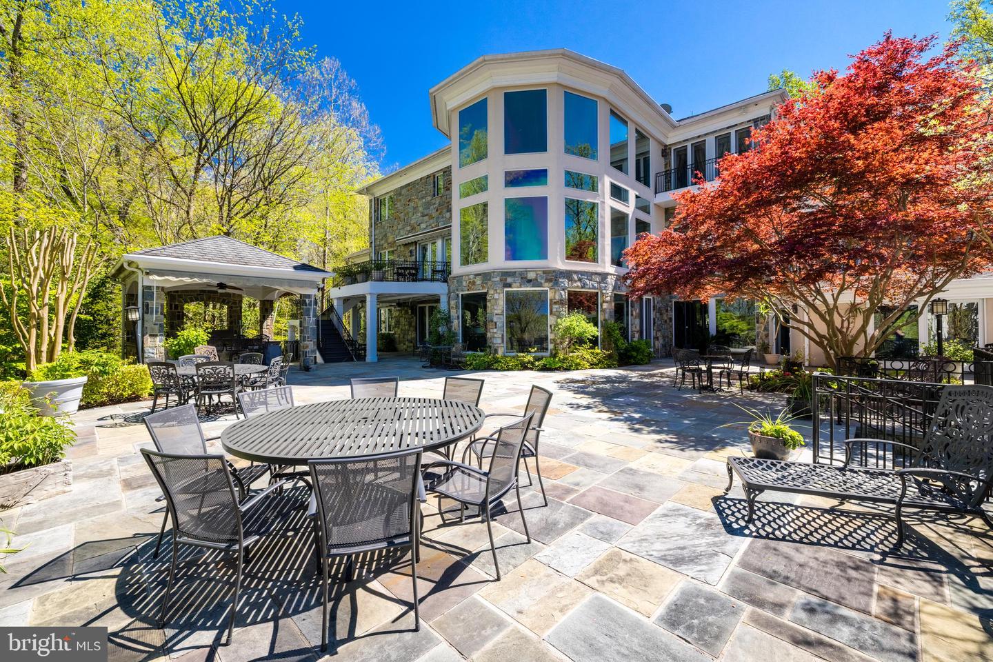 658 LIVE OAK DR, MCLEAN, Virginia 22101, 7 Bedrooms Bedrooms, ,7 BathroomsBathrooms,Residential,For sale,658 LIVE OAK DR,VAFX2274512 MLS # VAFX2274512