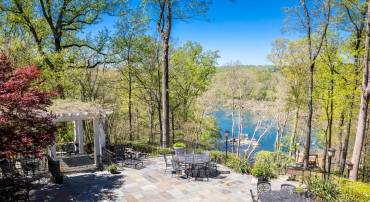658 LIVE OAK DR, MCLEAN, Virginia 22101, 7 Bedrooms Bedrooms, ,7 BathroomsBathrooms,Residential,For sale,658 LIVE OAK DR,VAFX2274512 MLS # VAFX2274512